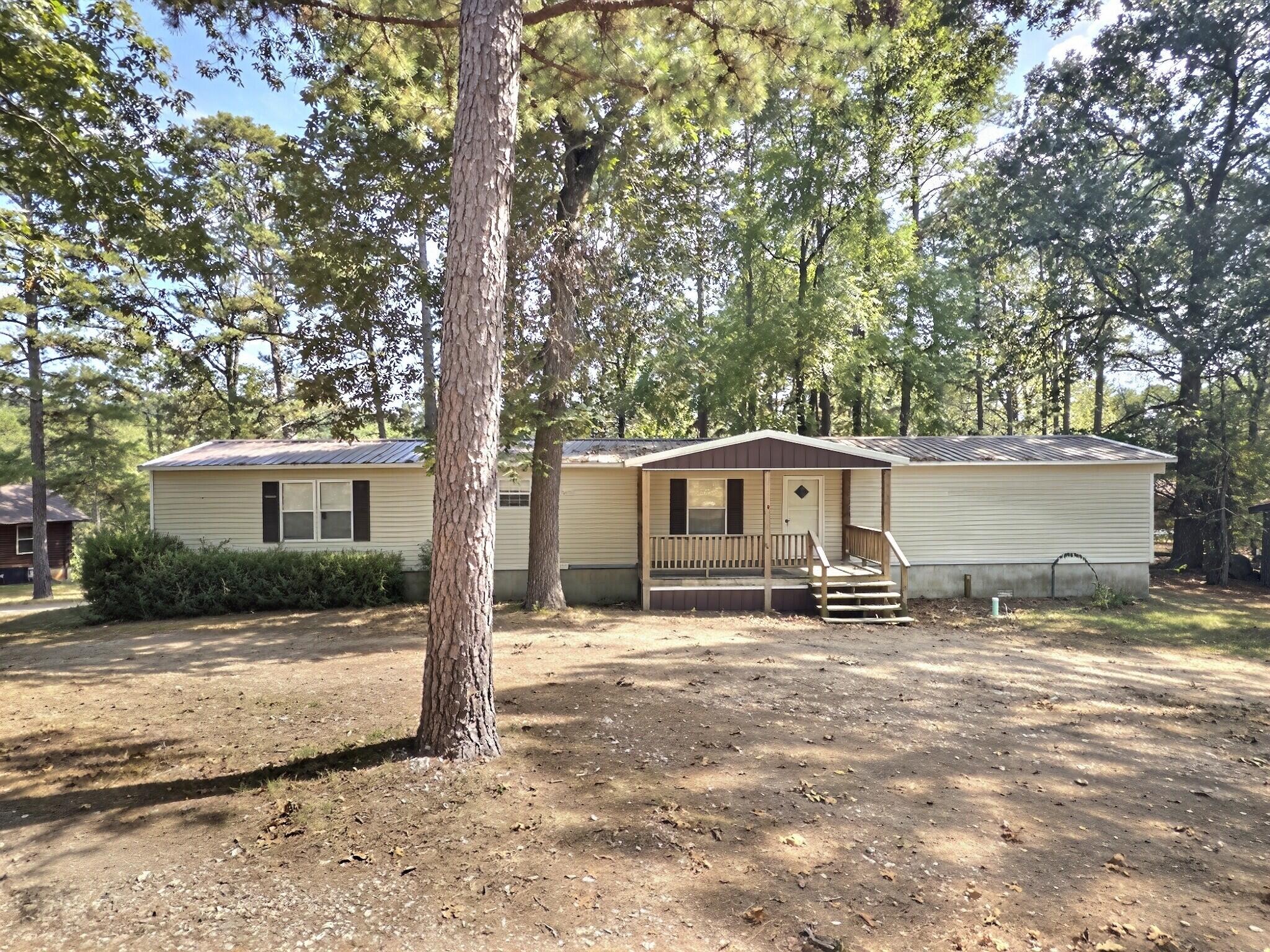 216 Hillcrest Circle — photo