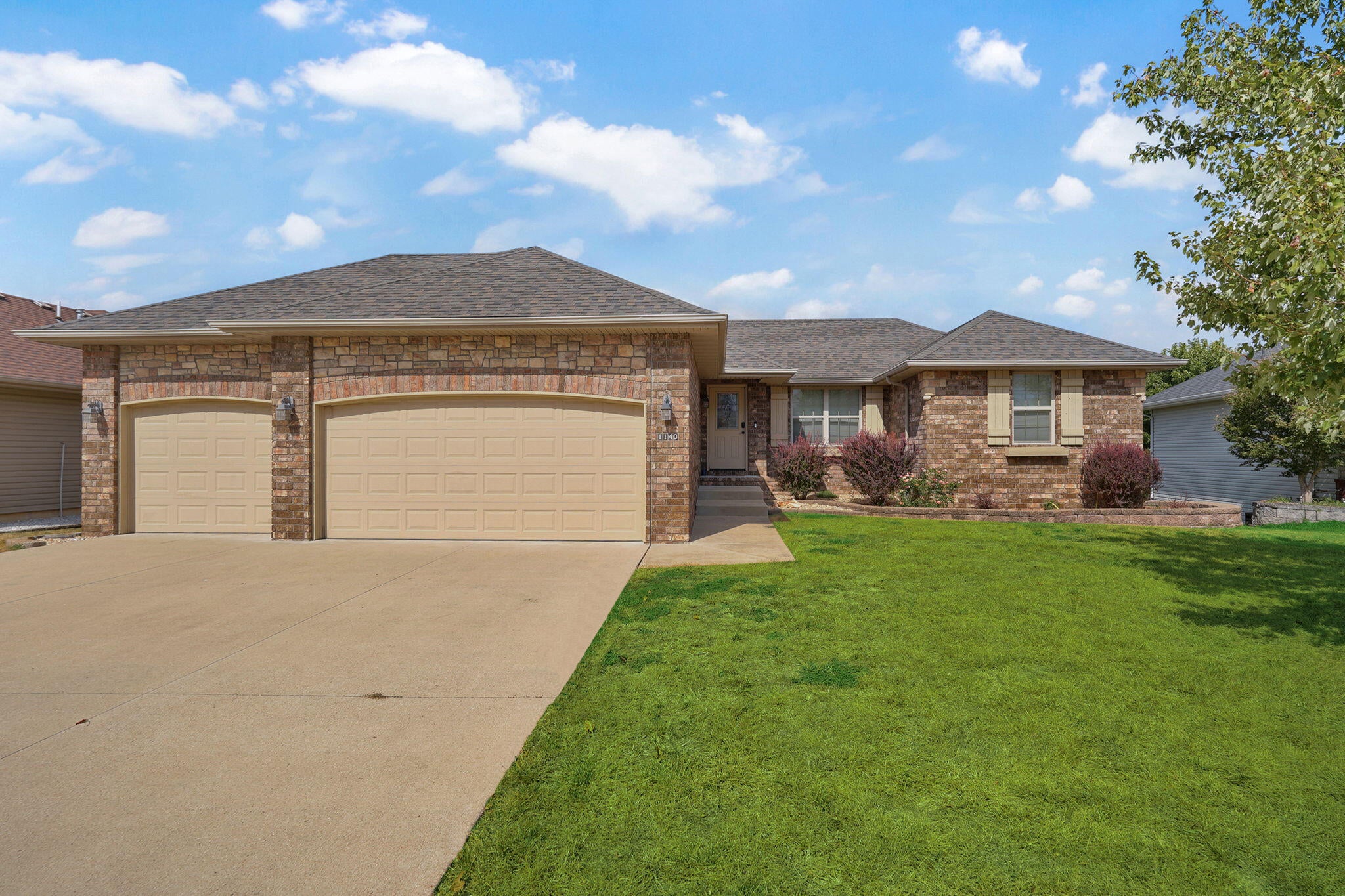 1140 S Erika Avenue — photo