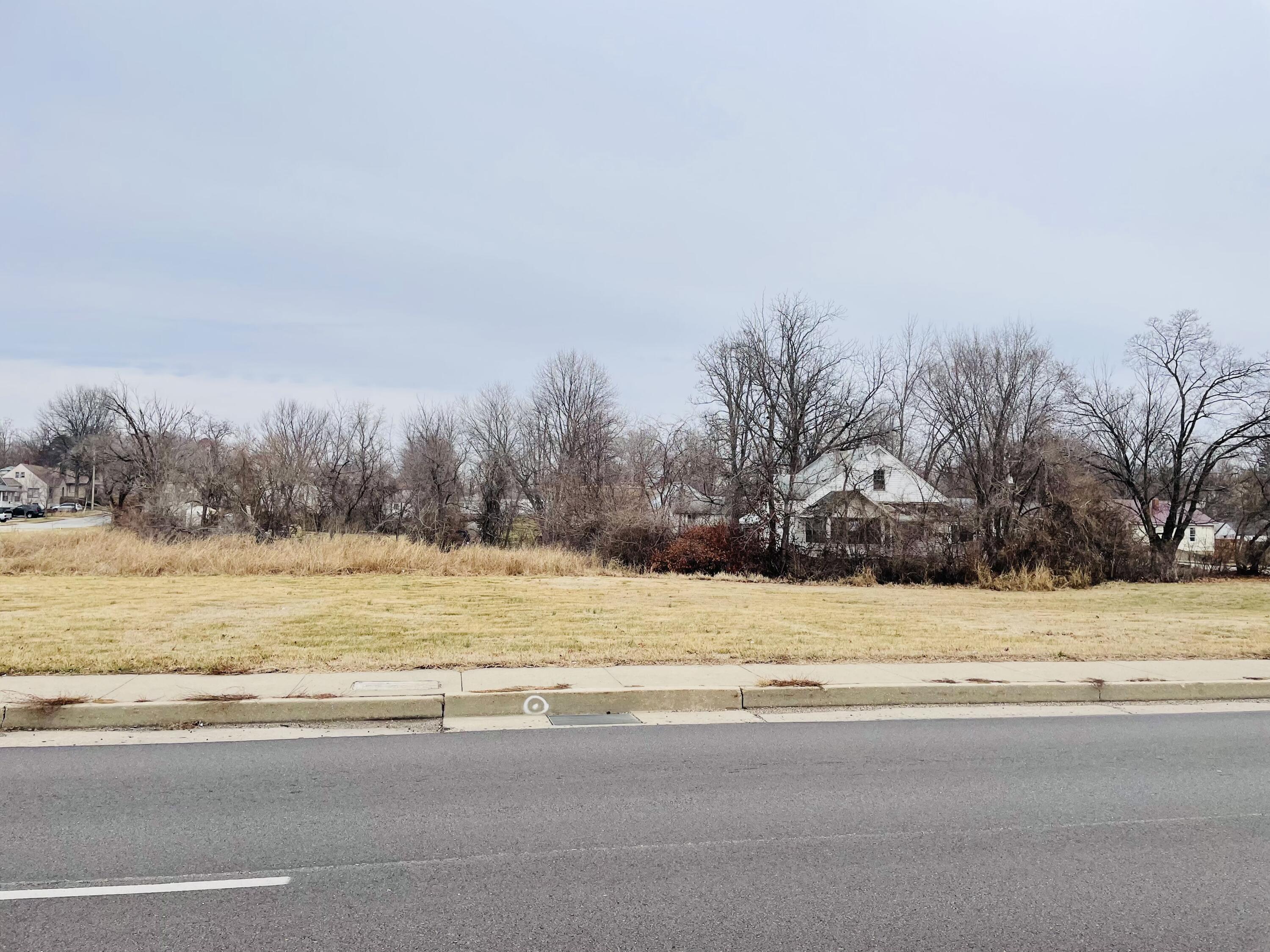 100 Highway 72 W — photo