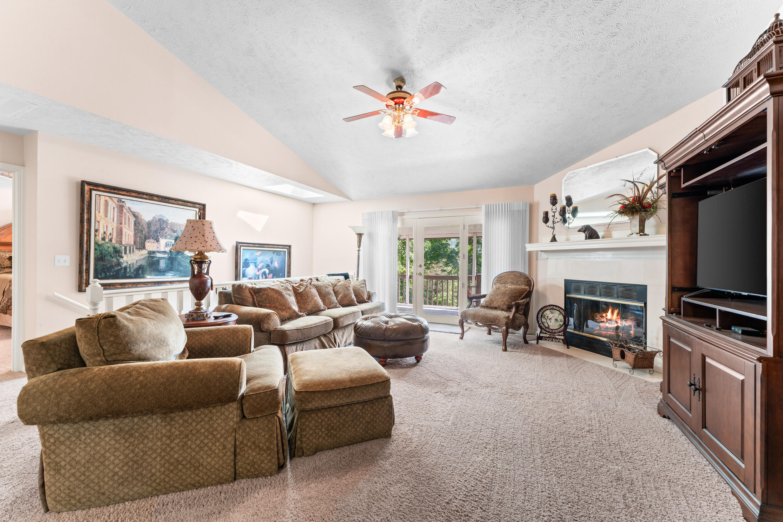 200 Eagle Pointe Drive — photo