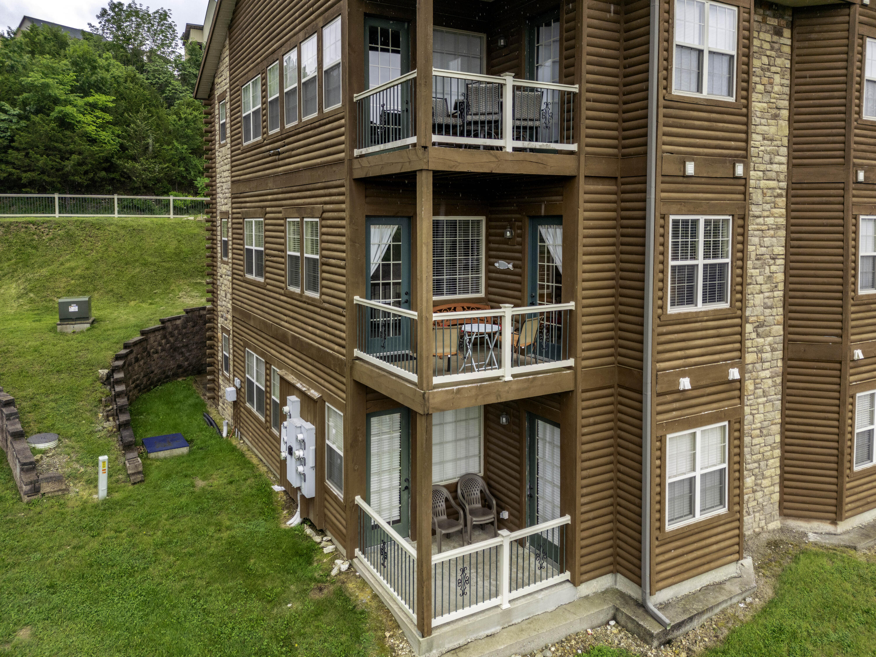 31 Blue Bird Way 4 — photo