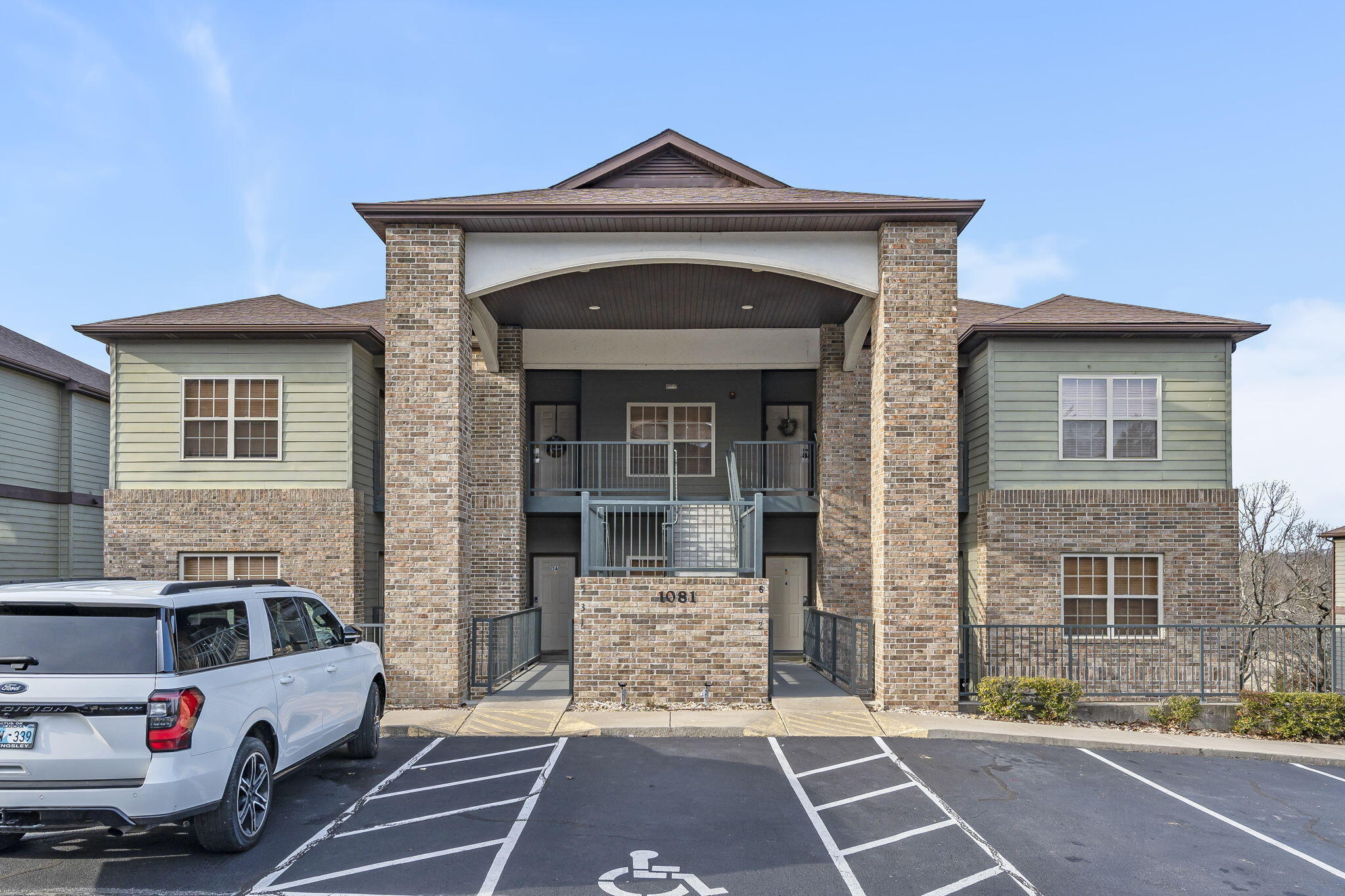 1081 Golf Drive 6 — photo