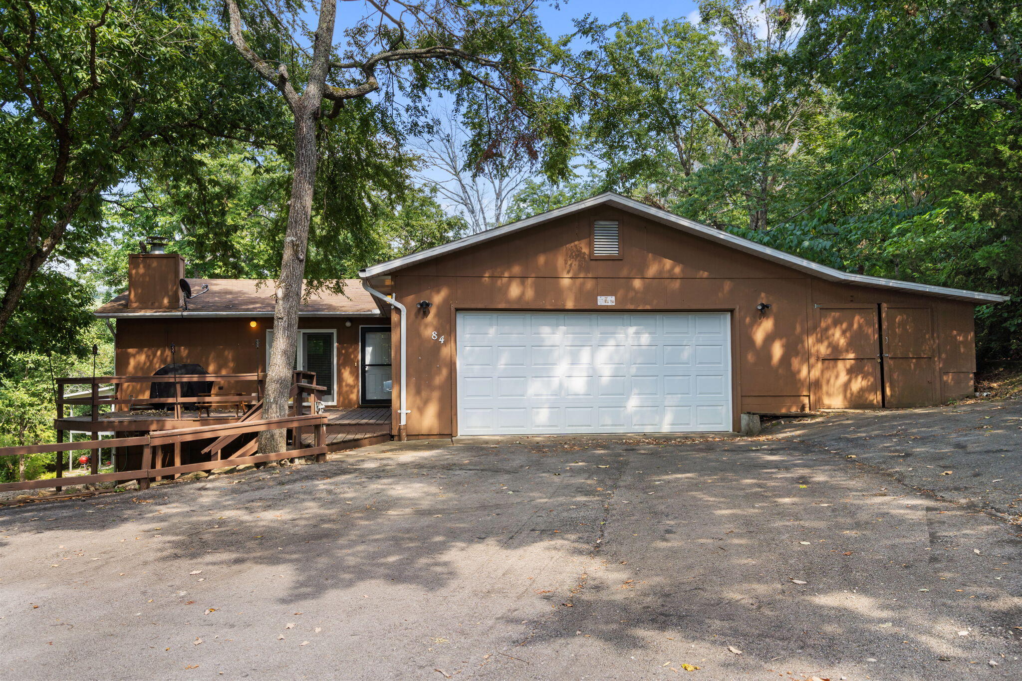 84 Starbright Lane, Reeds Spring, MO 65737