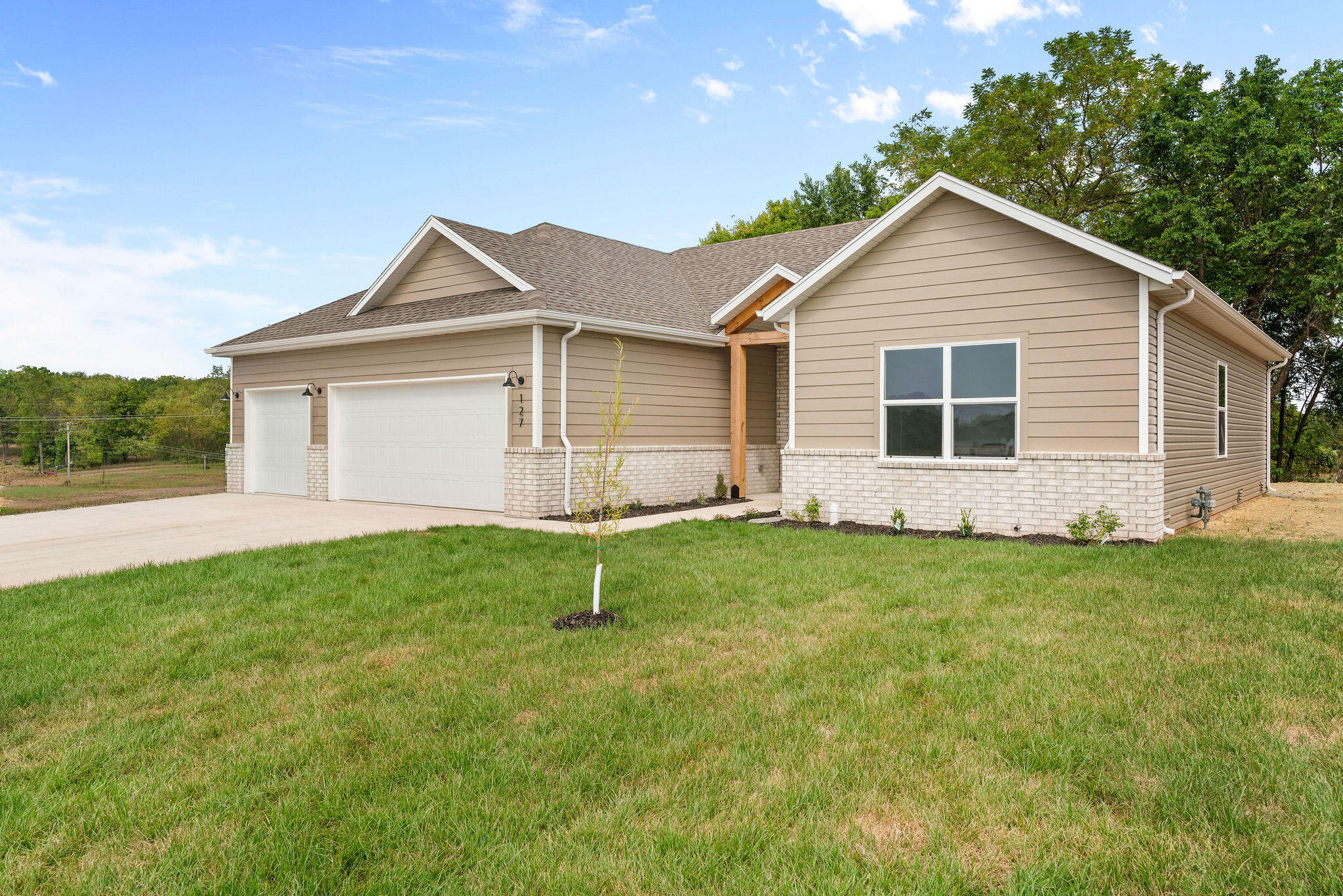 162 E Kelce Lane — photo