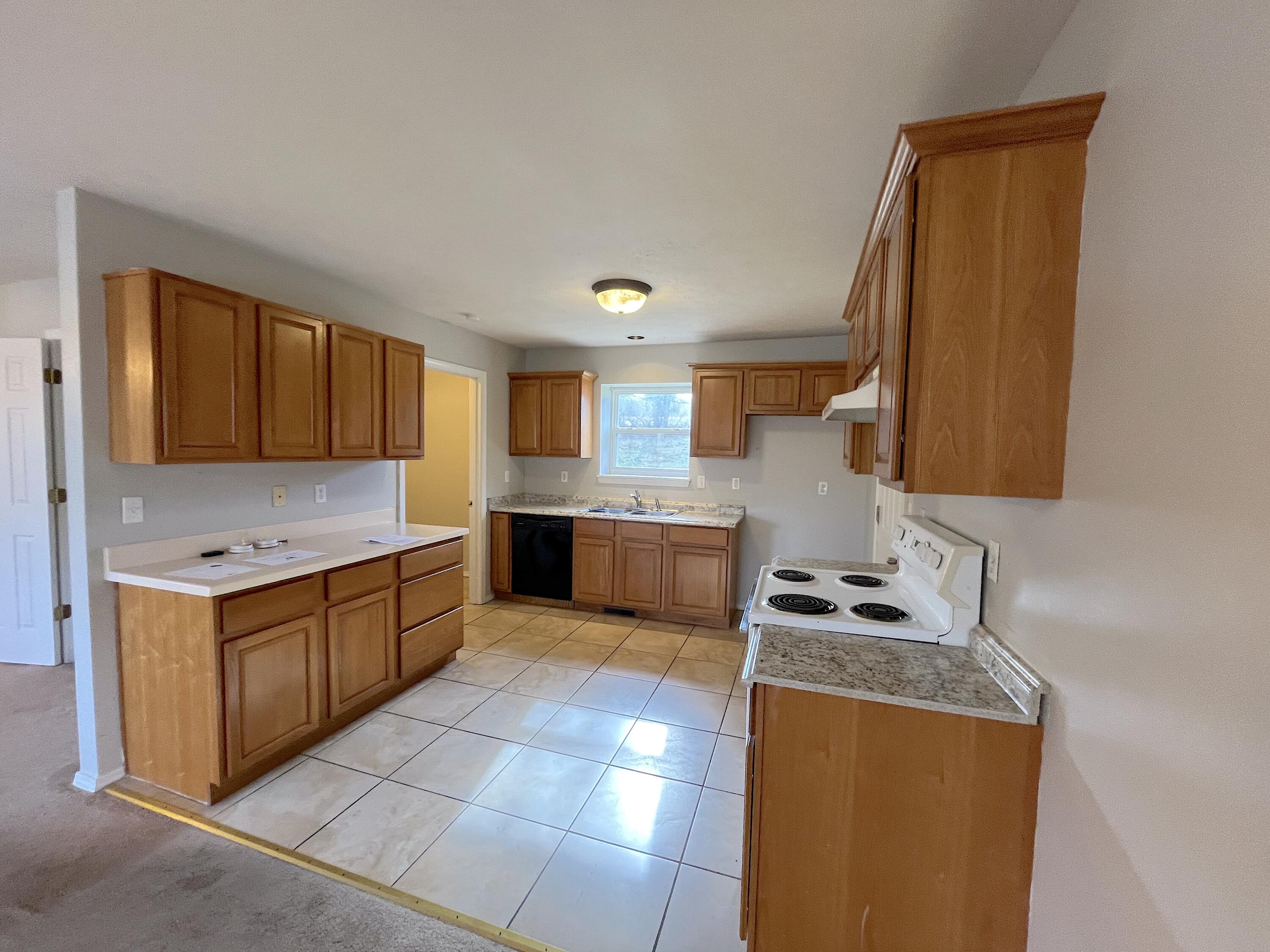 198 Wright Road, Reeds Spring, MO 65737 — photo 3