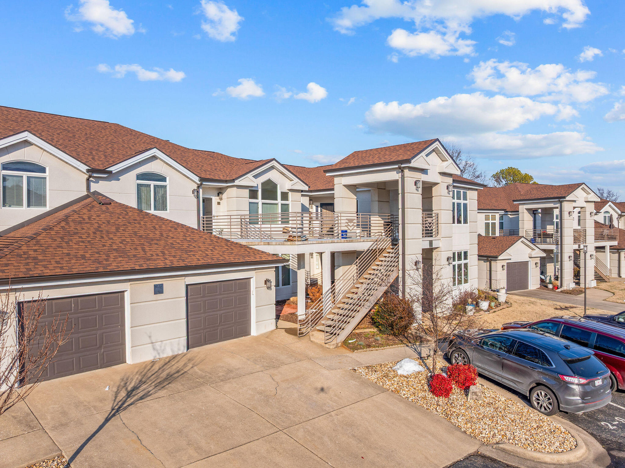105 Oxford Drive 10 — photo