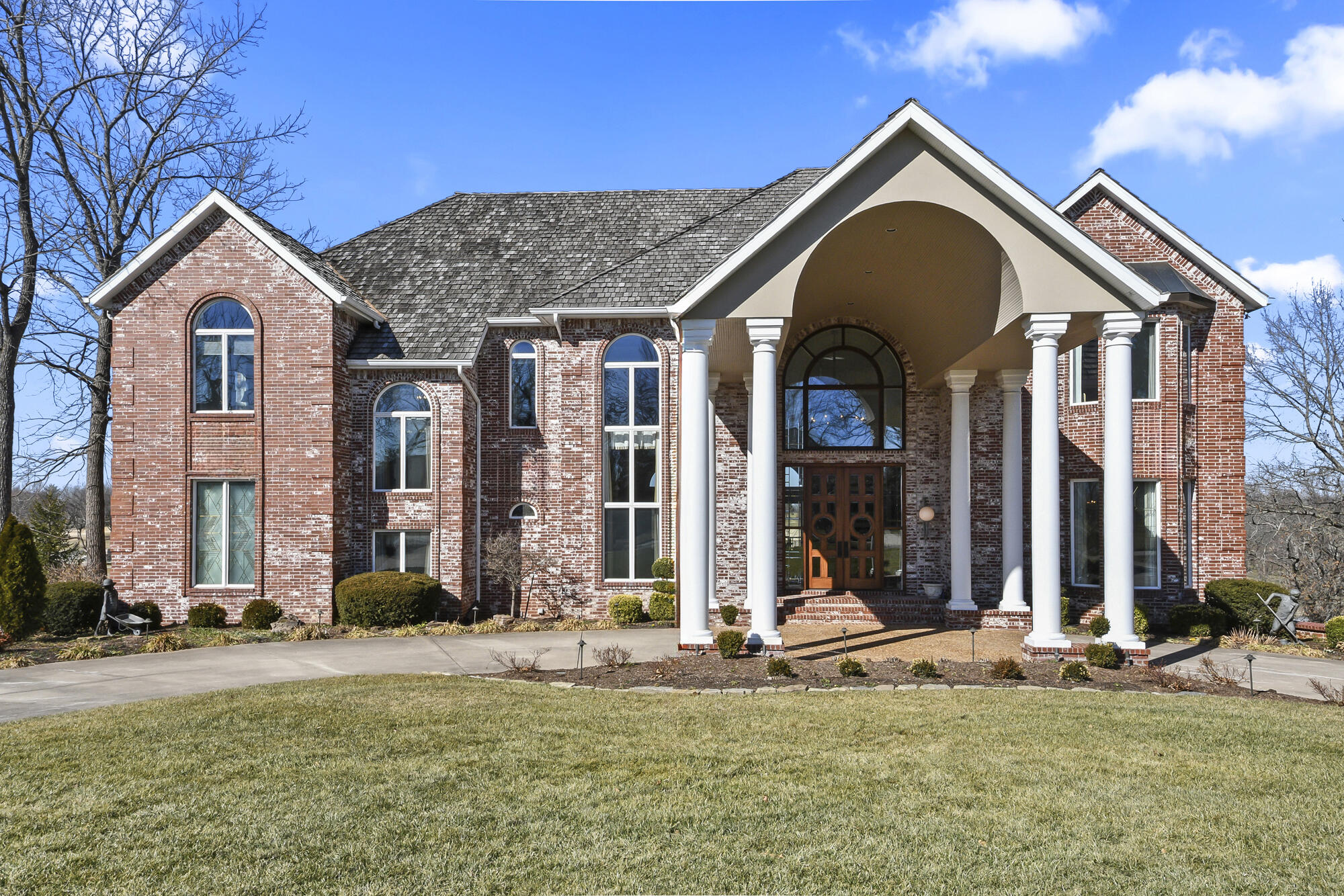 3935 E Eaglescliffe Drive — photo