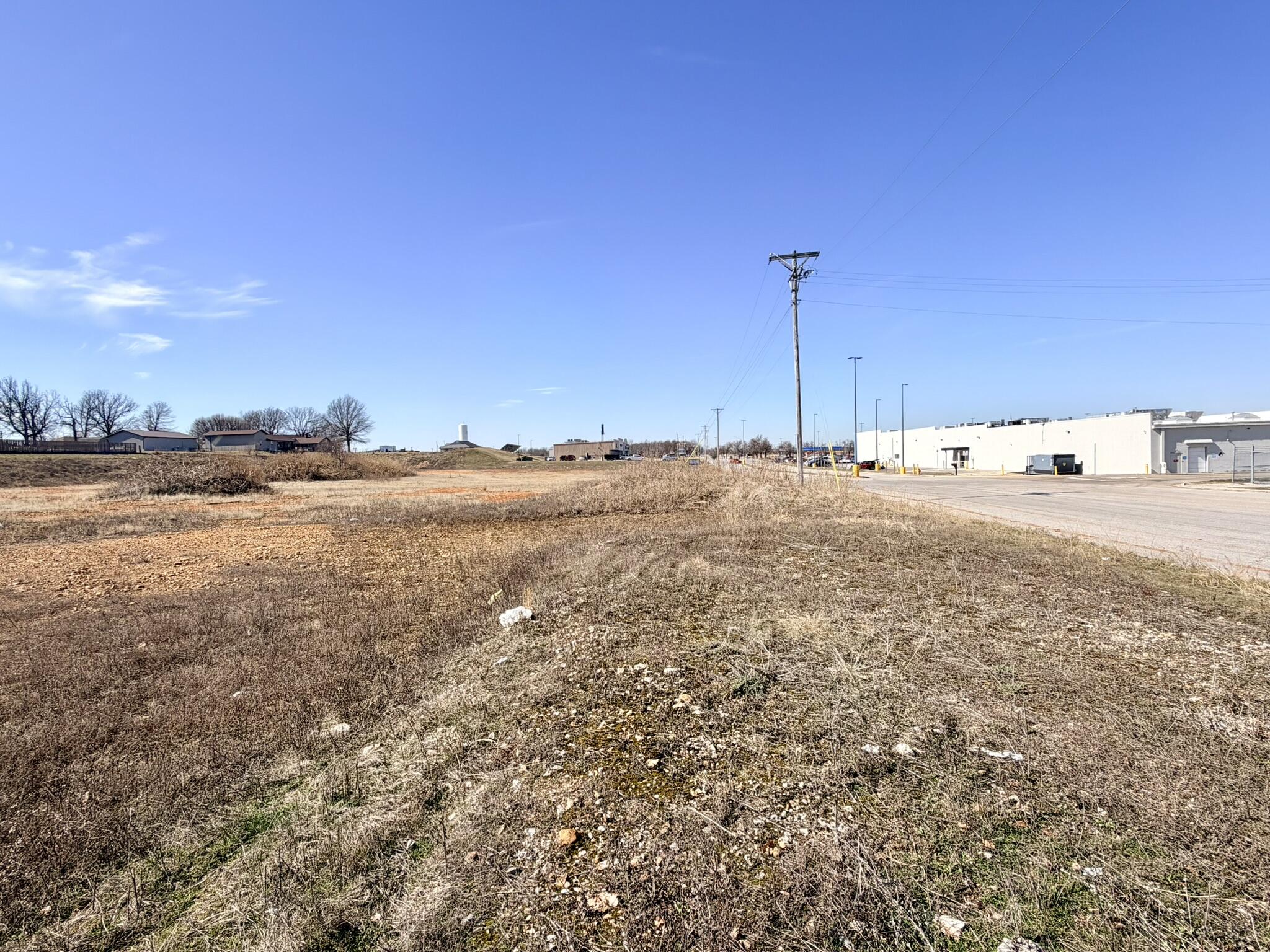 000 E Dyer Street — photo