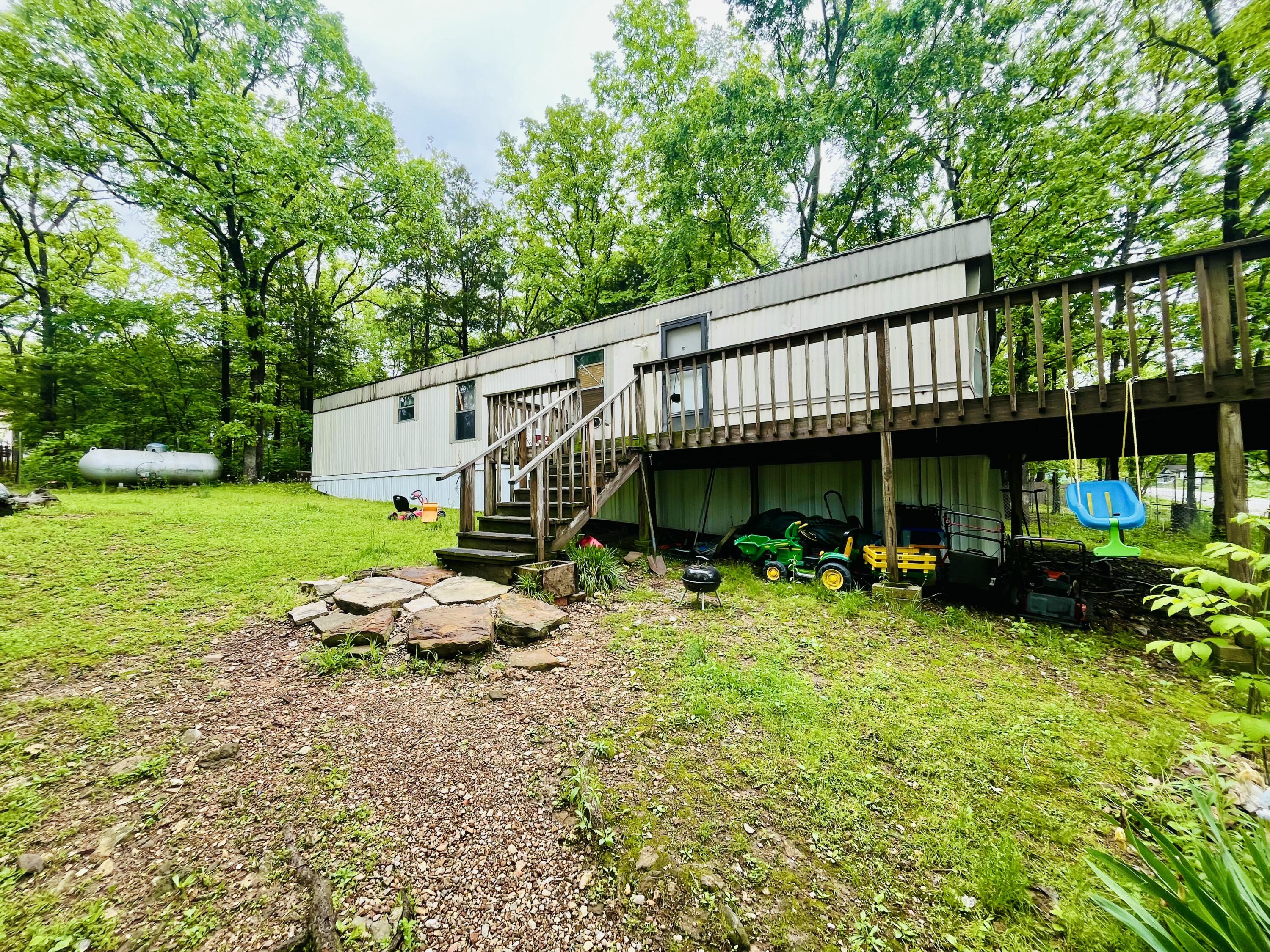 4087 Oakwood Road — photo