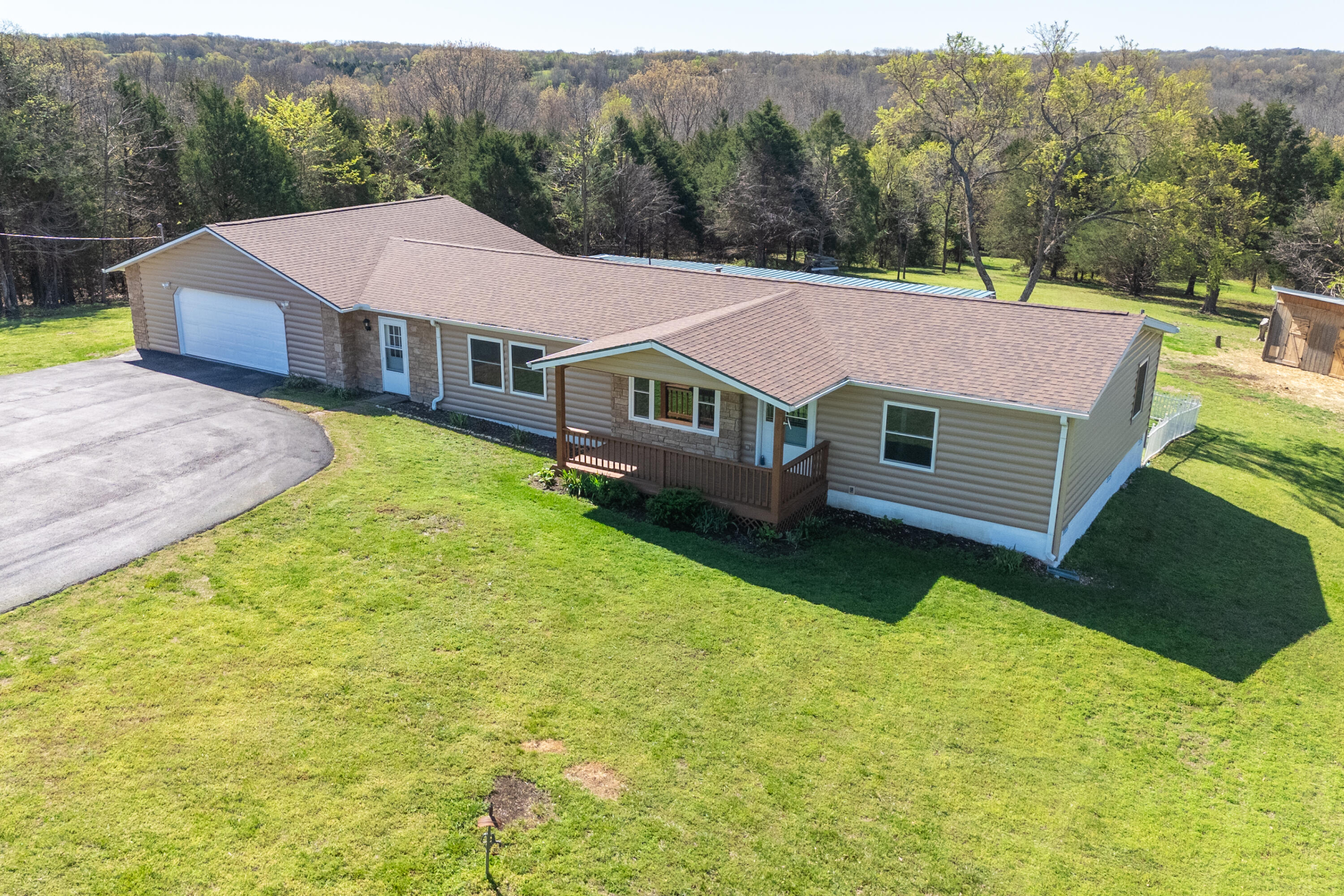 104 Jacobs Ridge Road, Reeds Spring, MO 65737 — photo 2