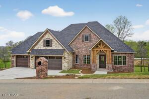 108 Whispering Oaks Drive — photo