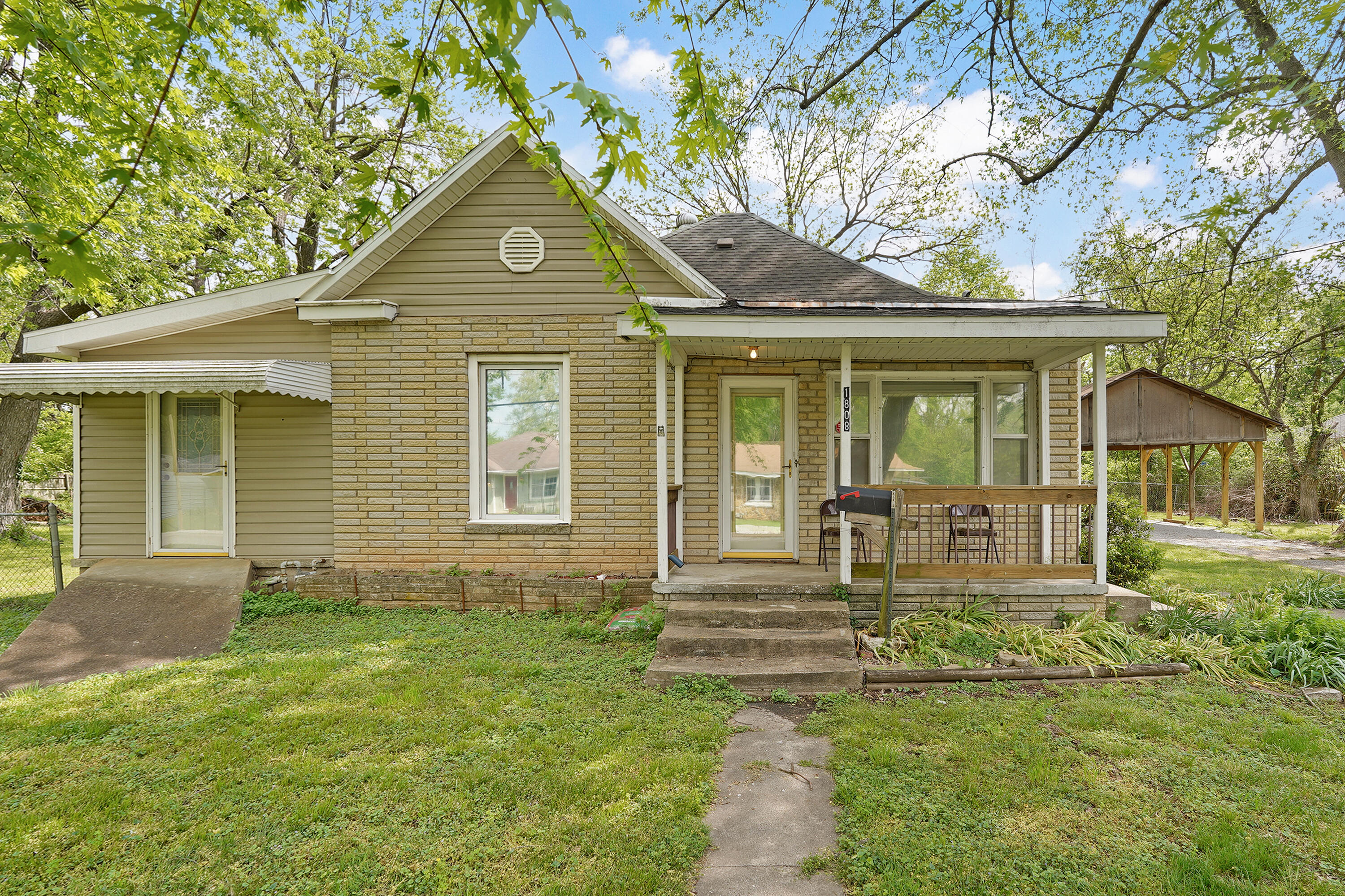 1808 N Drury Avenue — photo