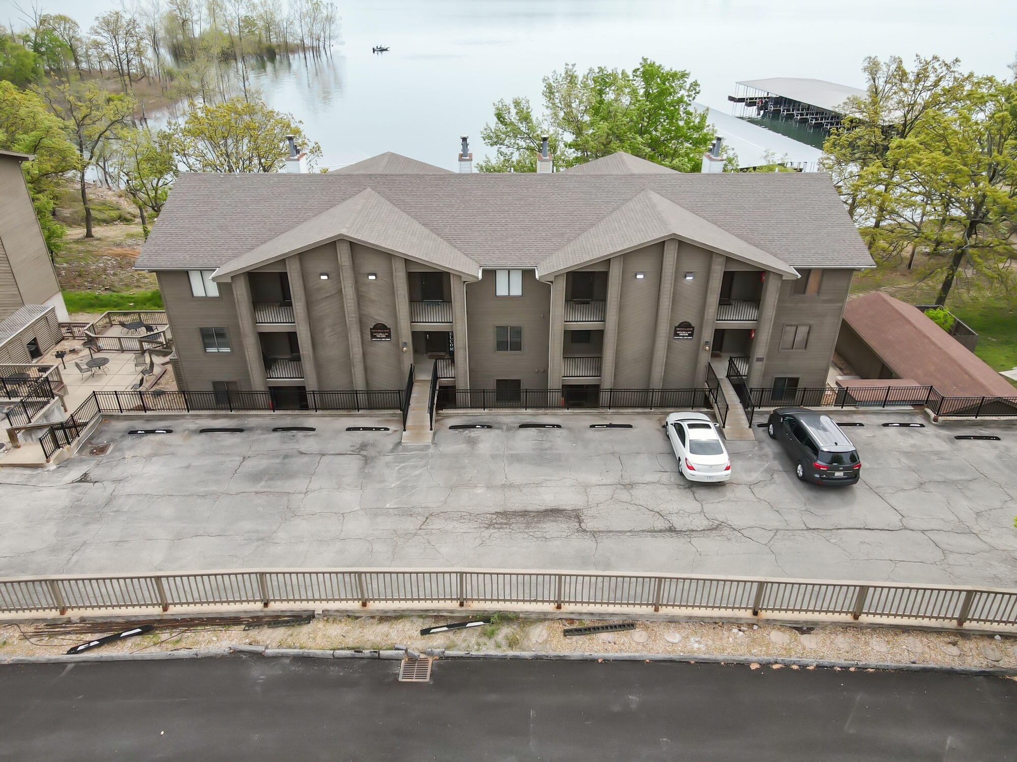 429 E Chinquapin Circle 504 — photo