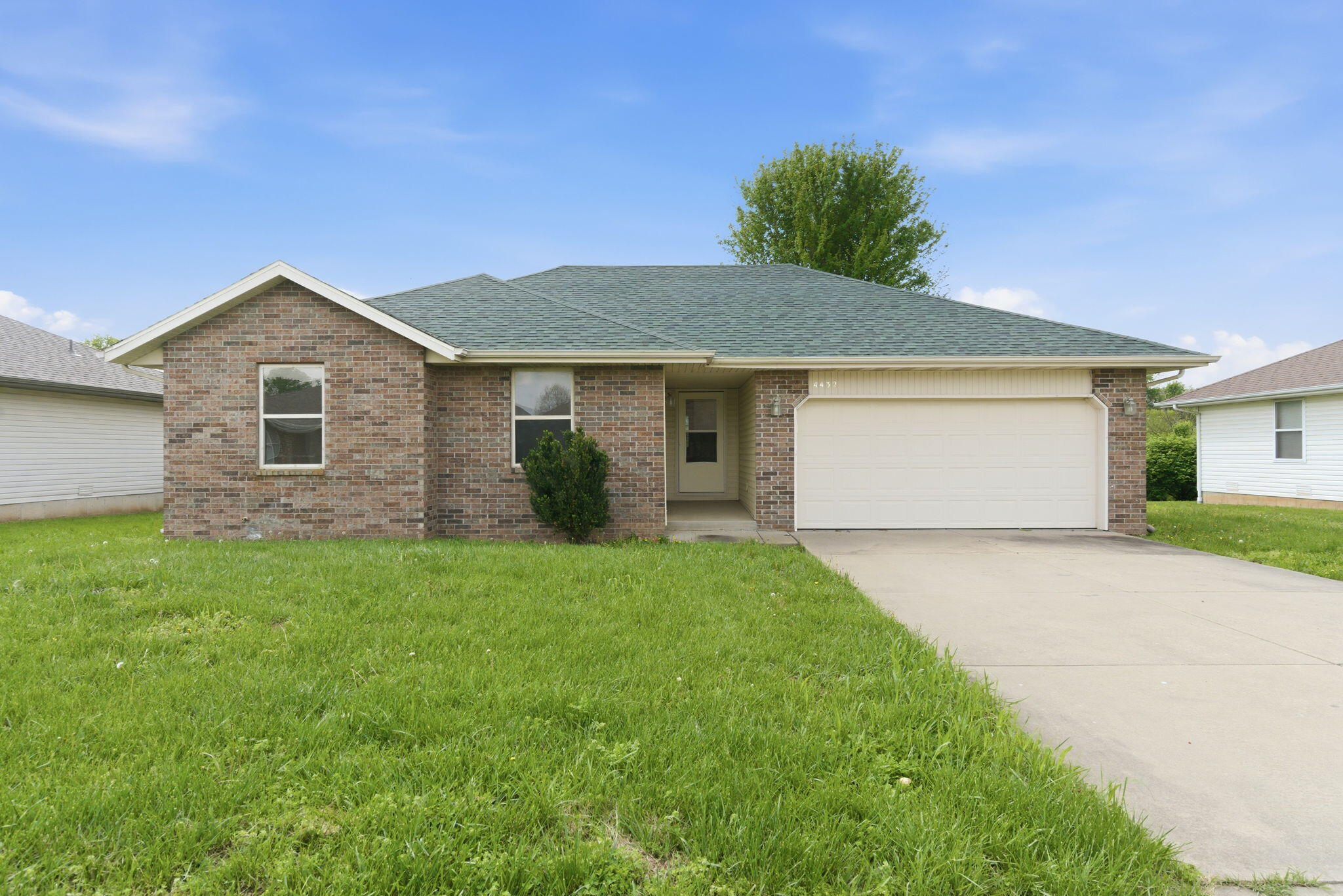 4432 W Huckleberry Street — photo