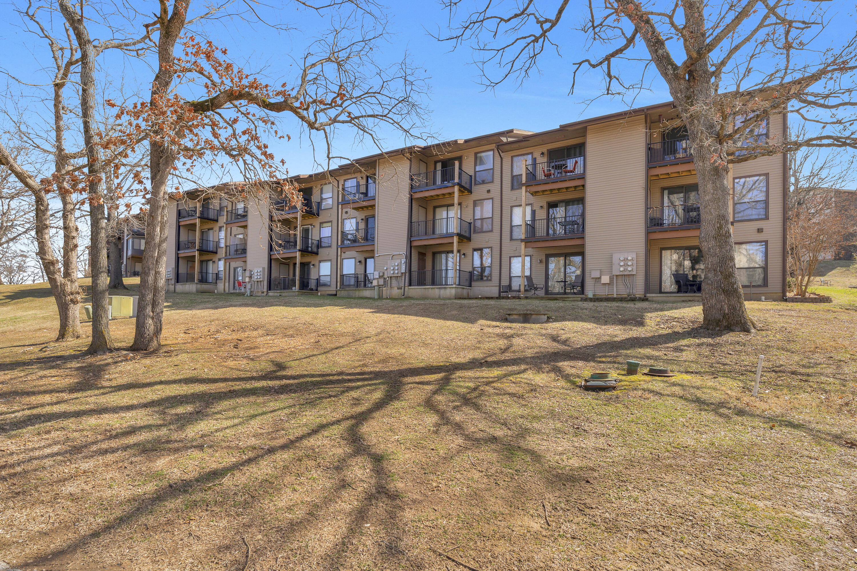 180 Lake Club Drive Apt 6 — photo