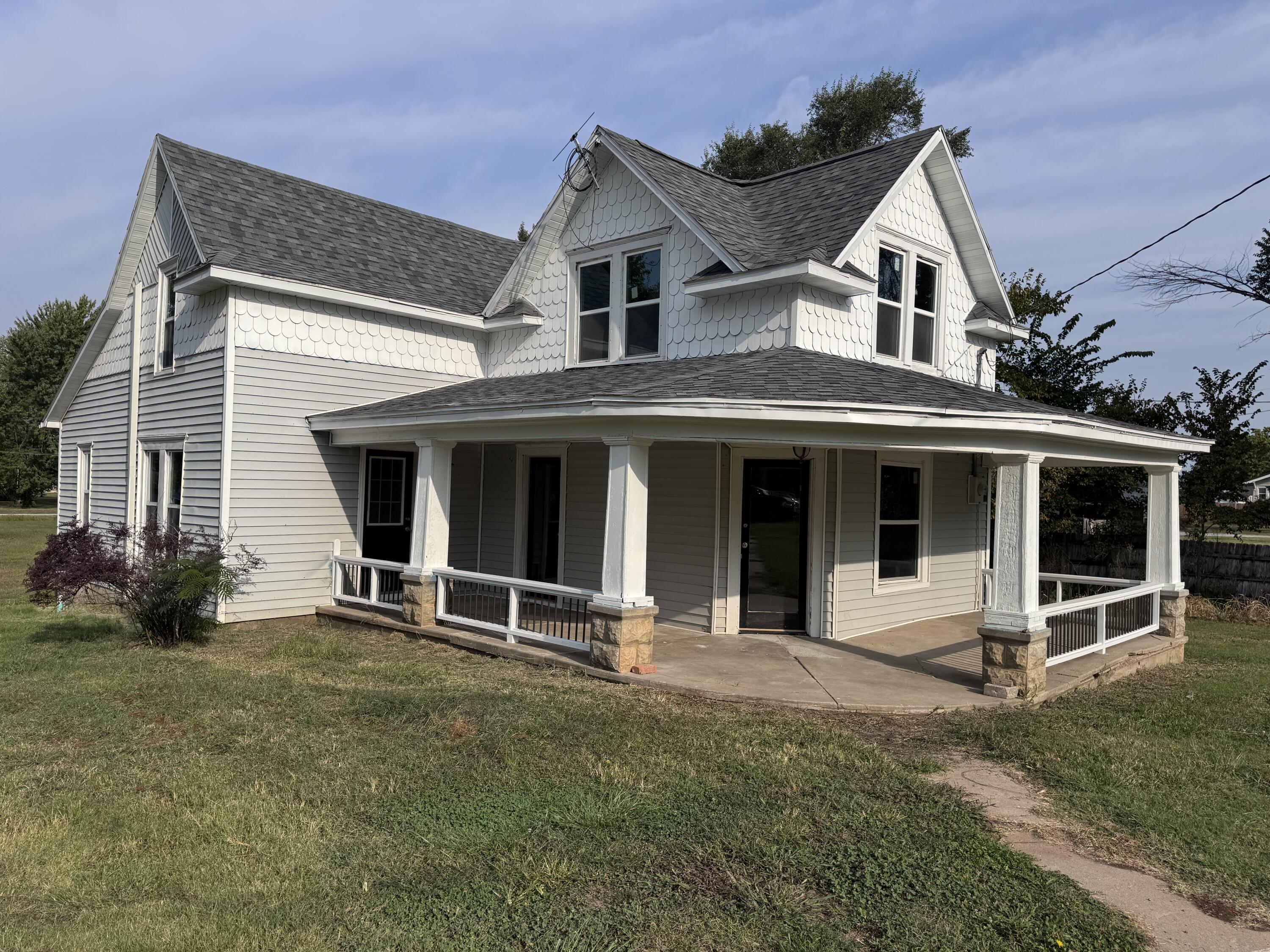 22488 Main Street — photo