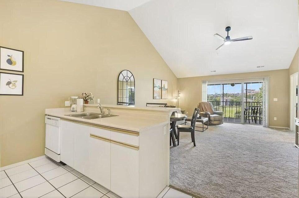 120 Spring Creek Court Apt 36 — photo