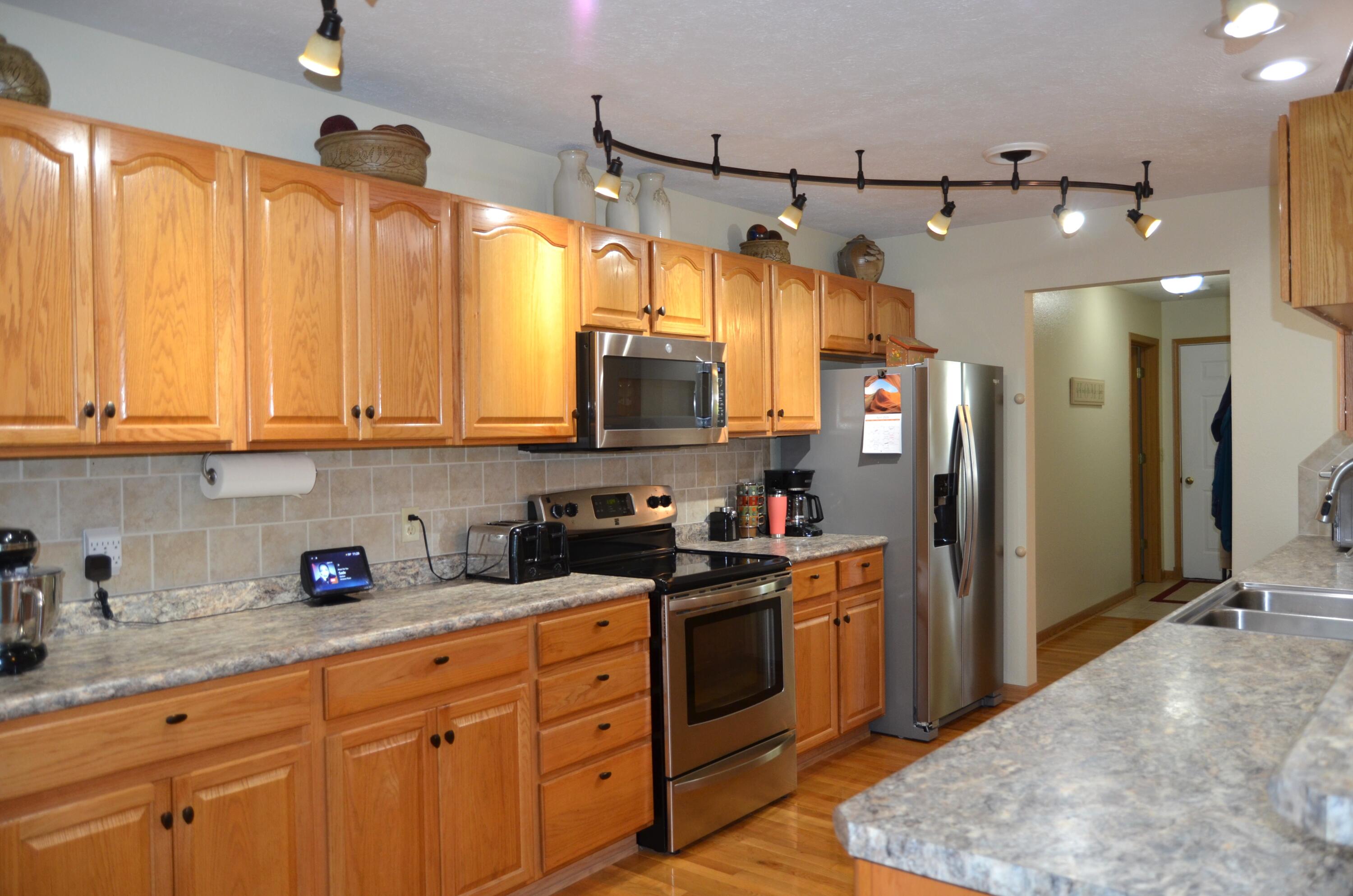 200 Micahs Crossing, Reeds Spring, MO 65737 — photo 2