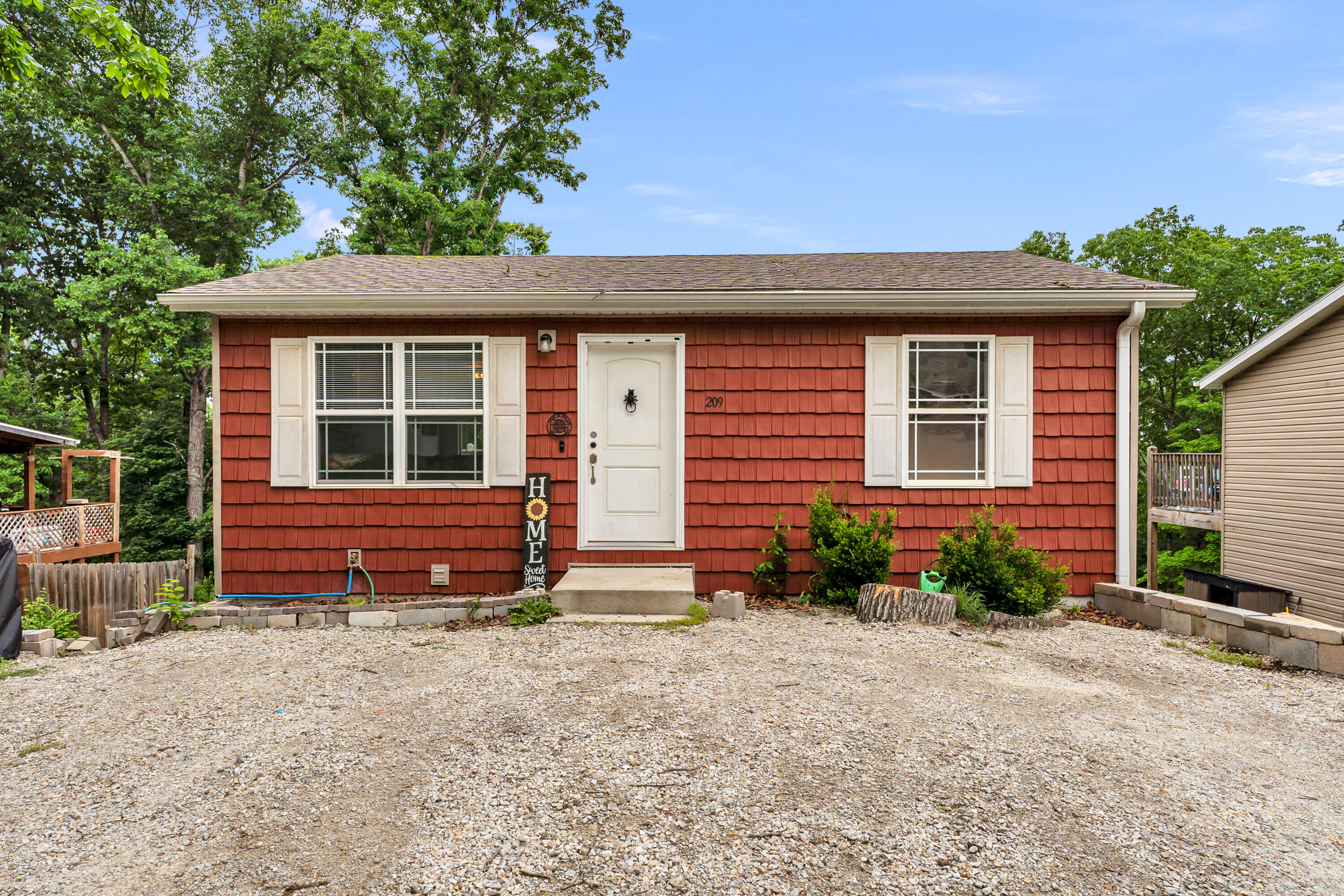 209 Blunk Terrace — photo