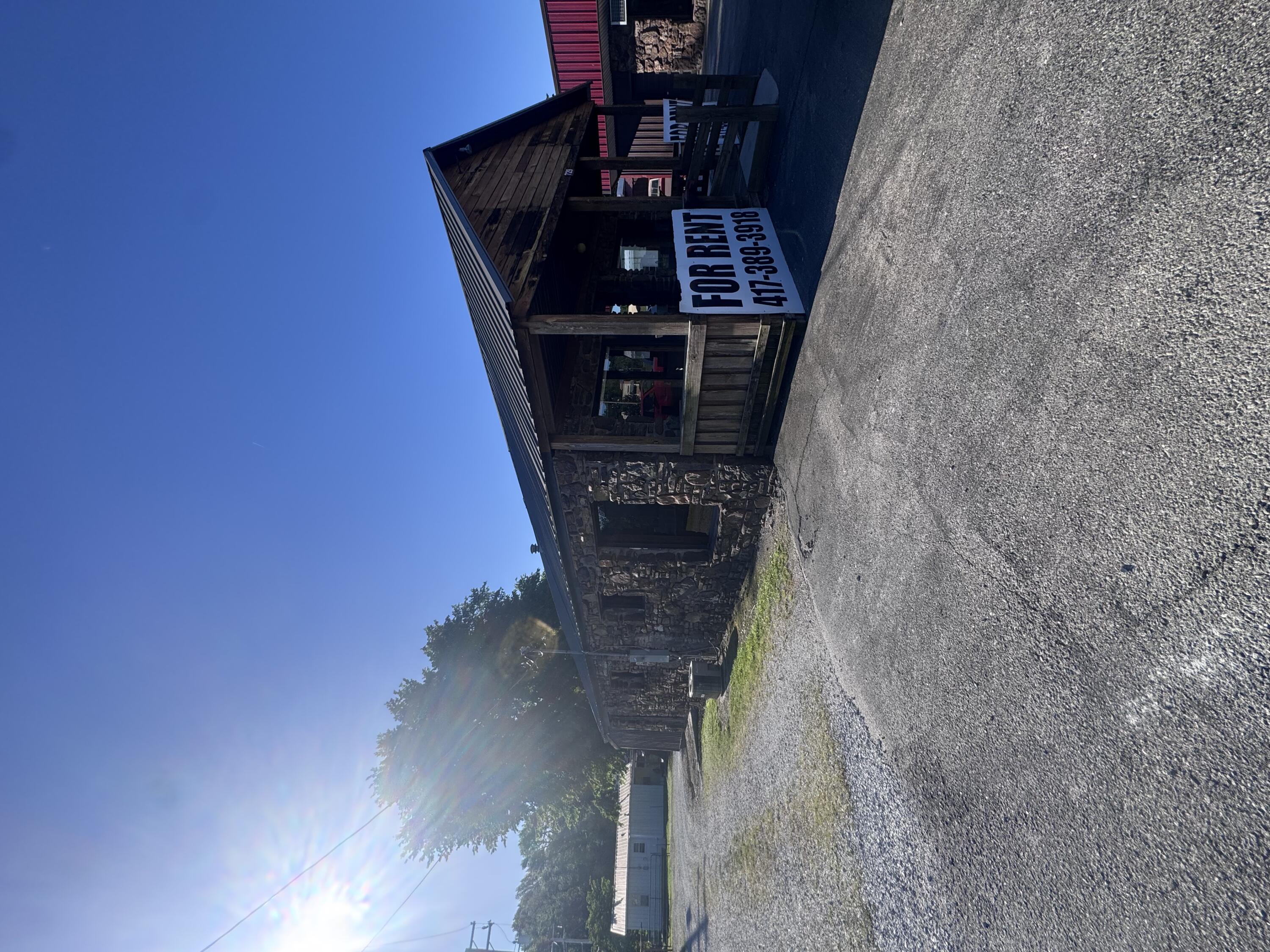 729 S Neosho Boulevard — photo