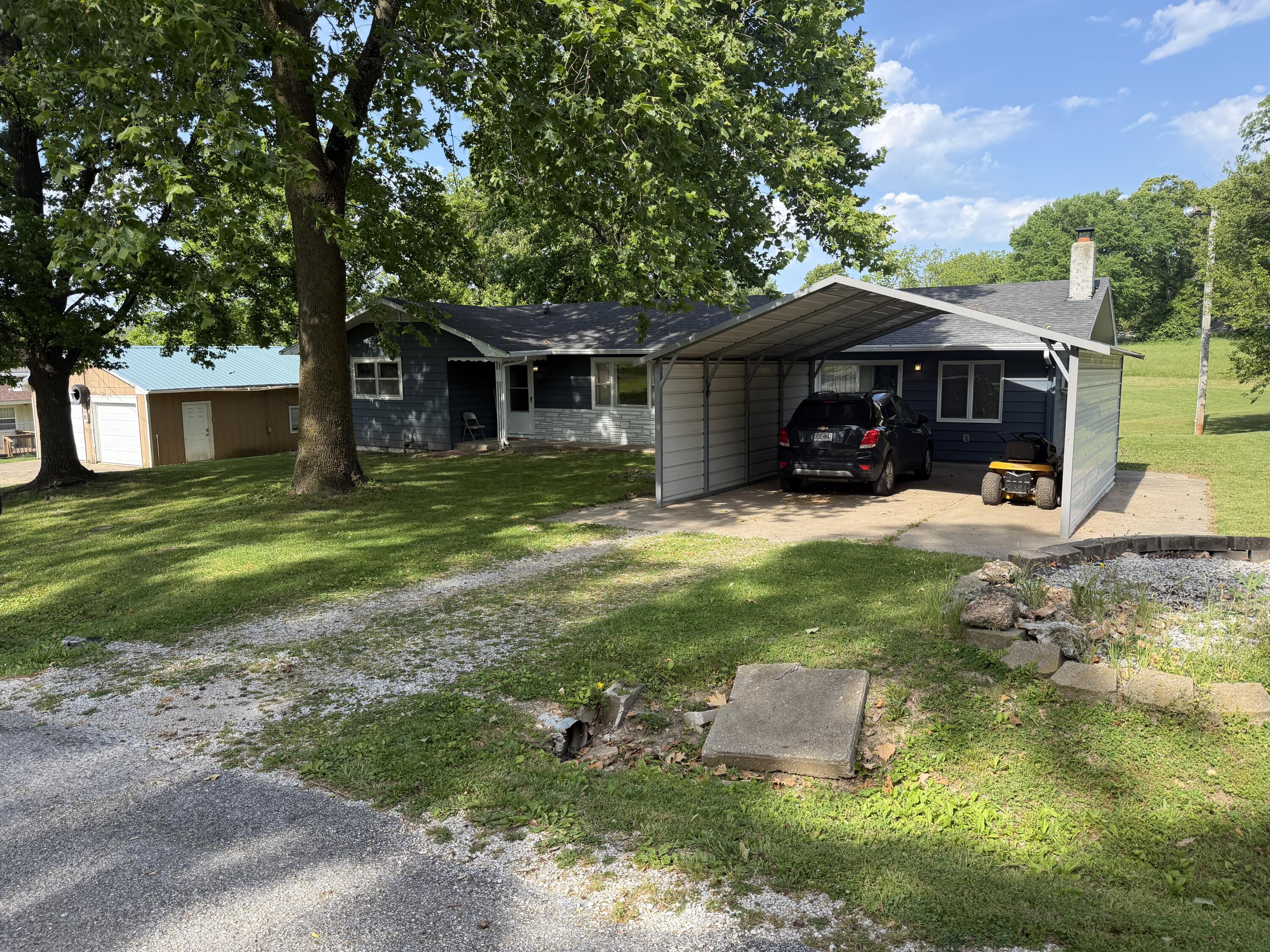 105 Walker Court — photo