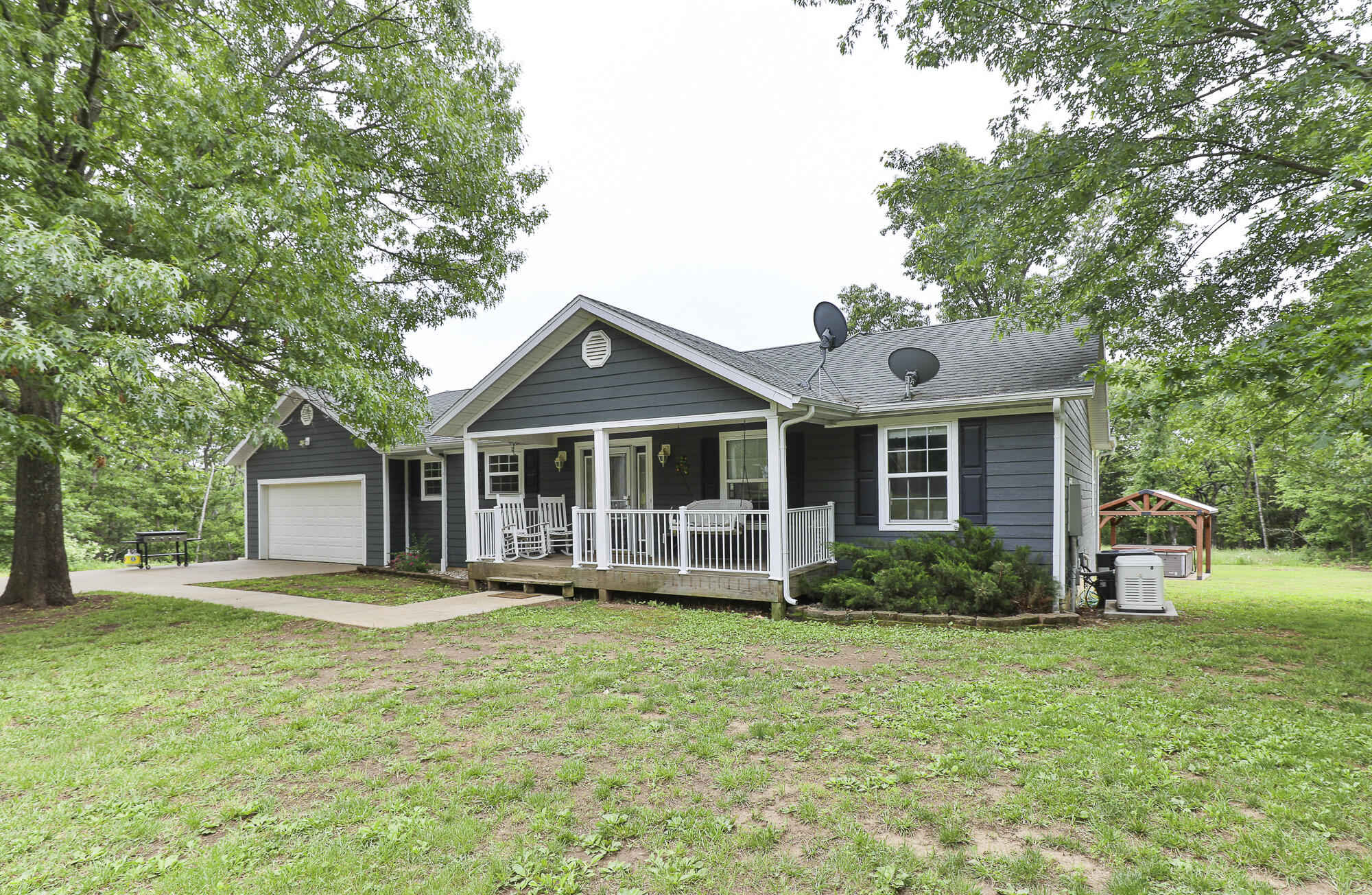 778 E Dade 52, Greenfield, MO 65661 — photo 2