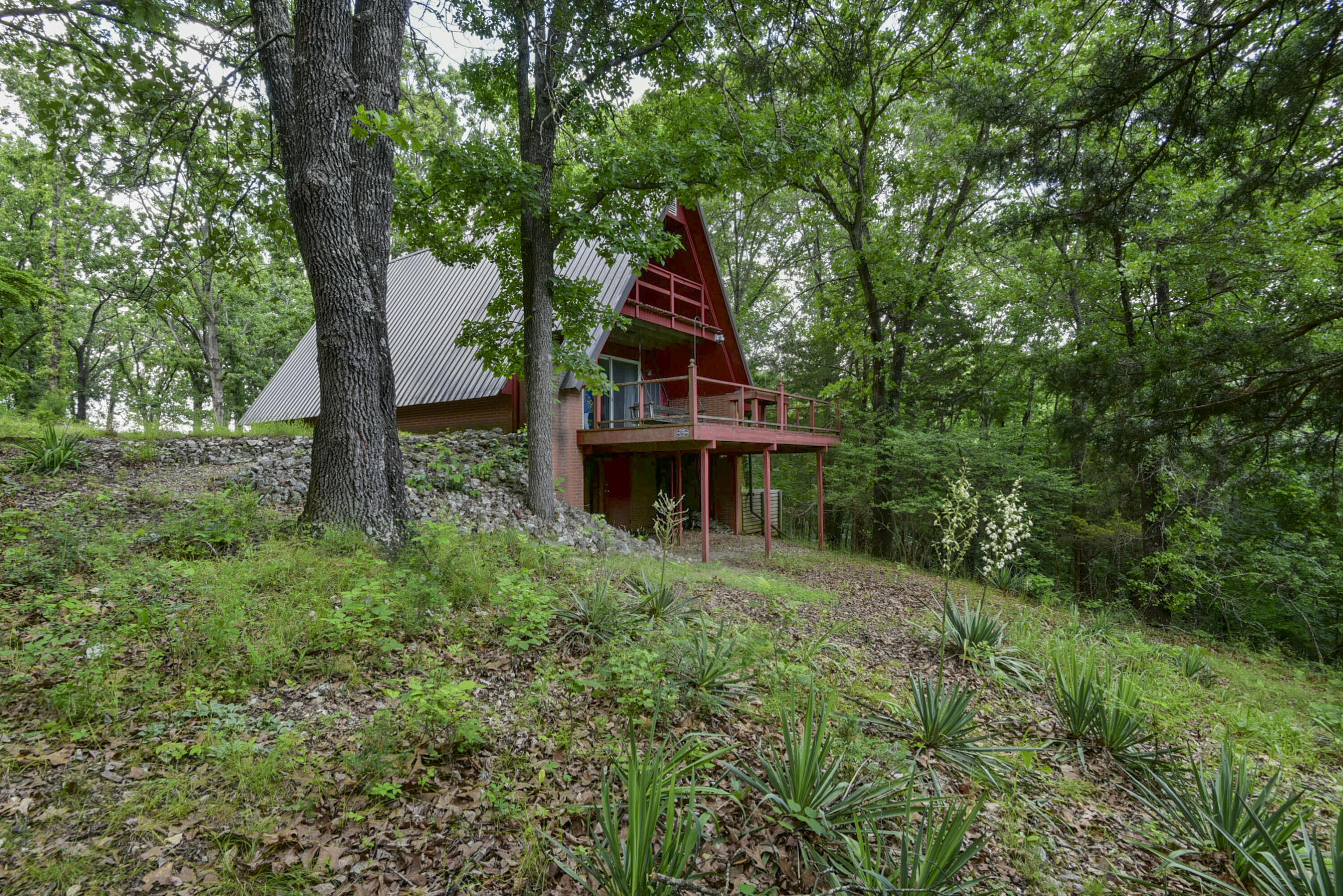 5088 Fox Road, Reeds Spring, MO 65737