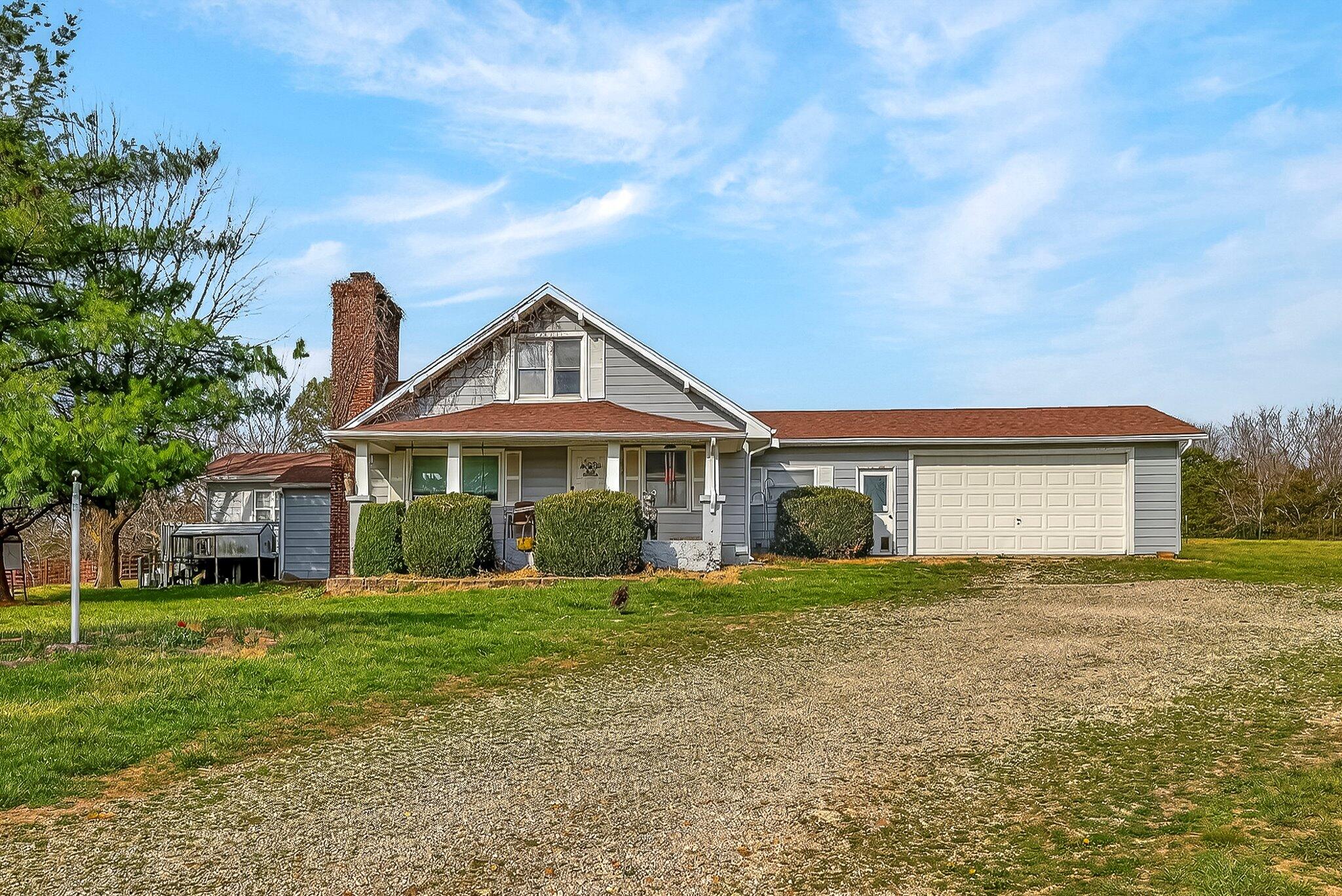 3735 Meyers Hollow Road — photo