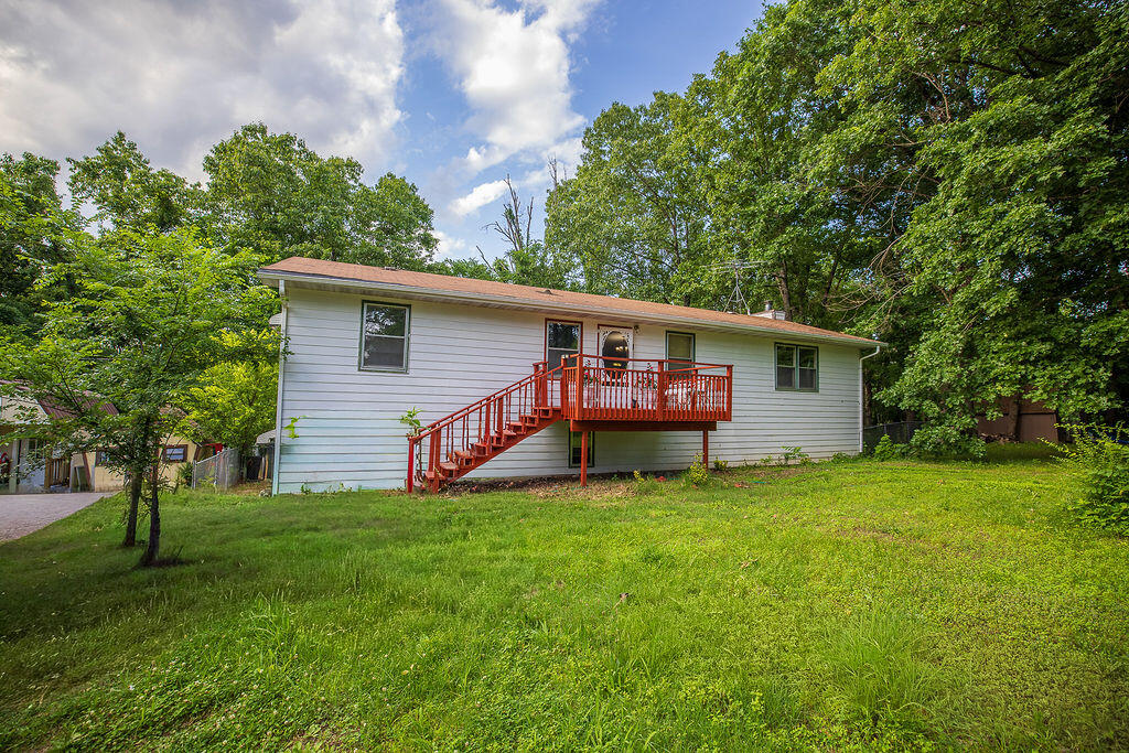 230 E Silver Creek Road — photo