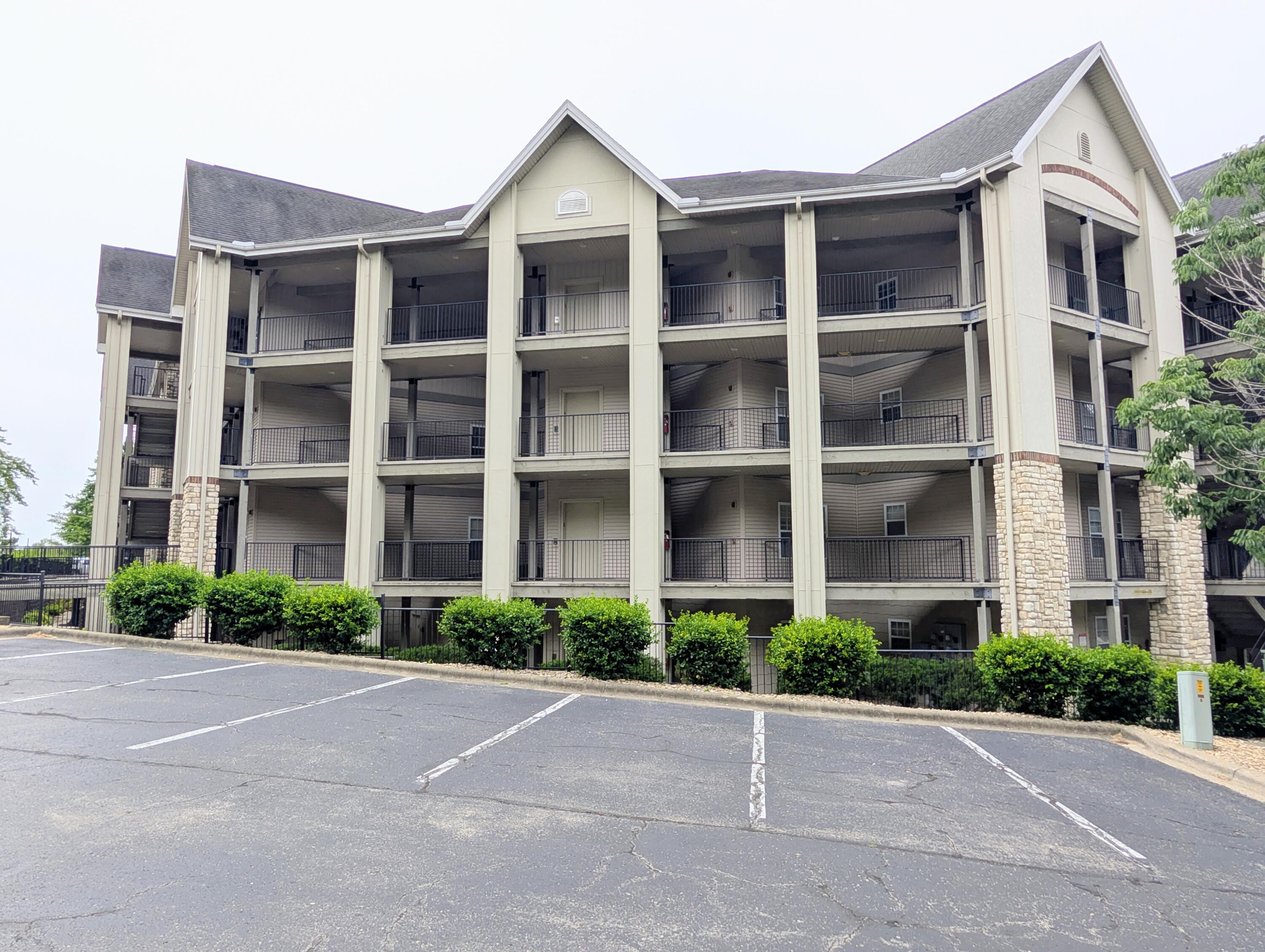 330 S Wildwood Drive 7 — photo