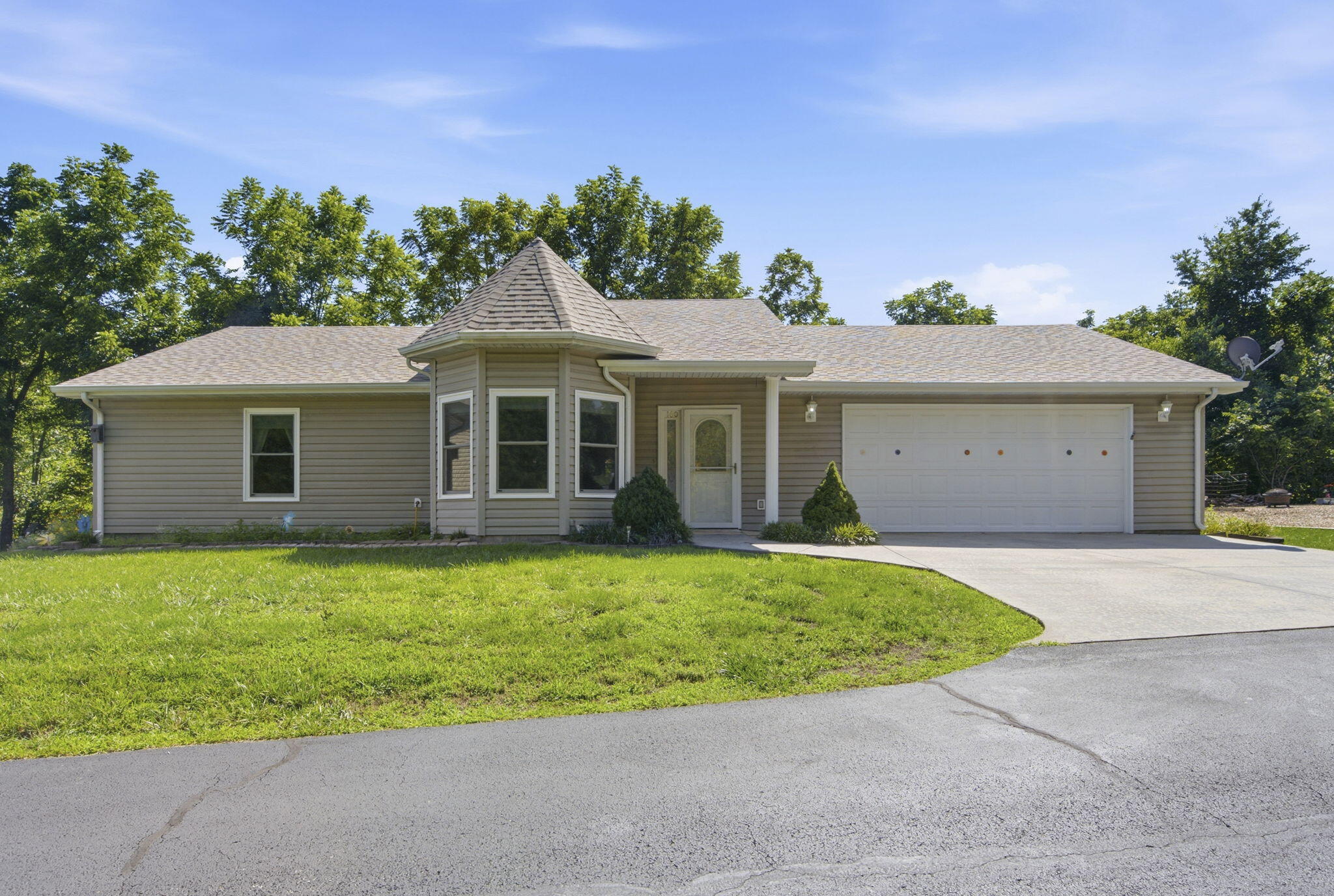 160 Starrville Lane, Reeds Spring, MO 65737 — photo 2