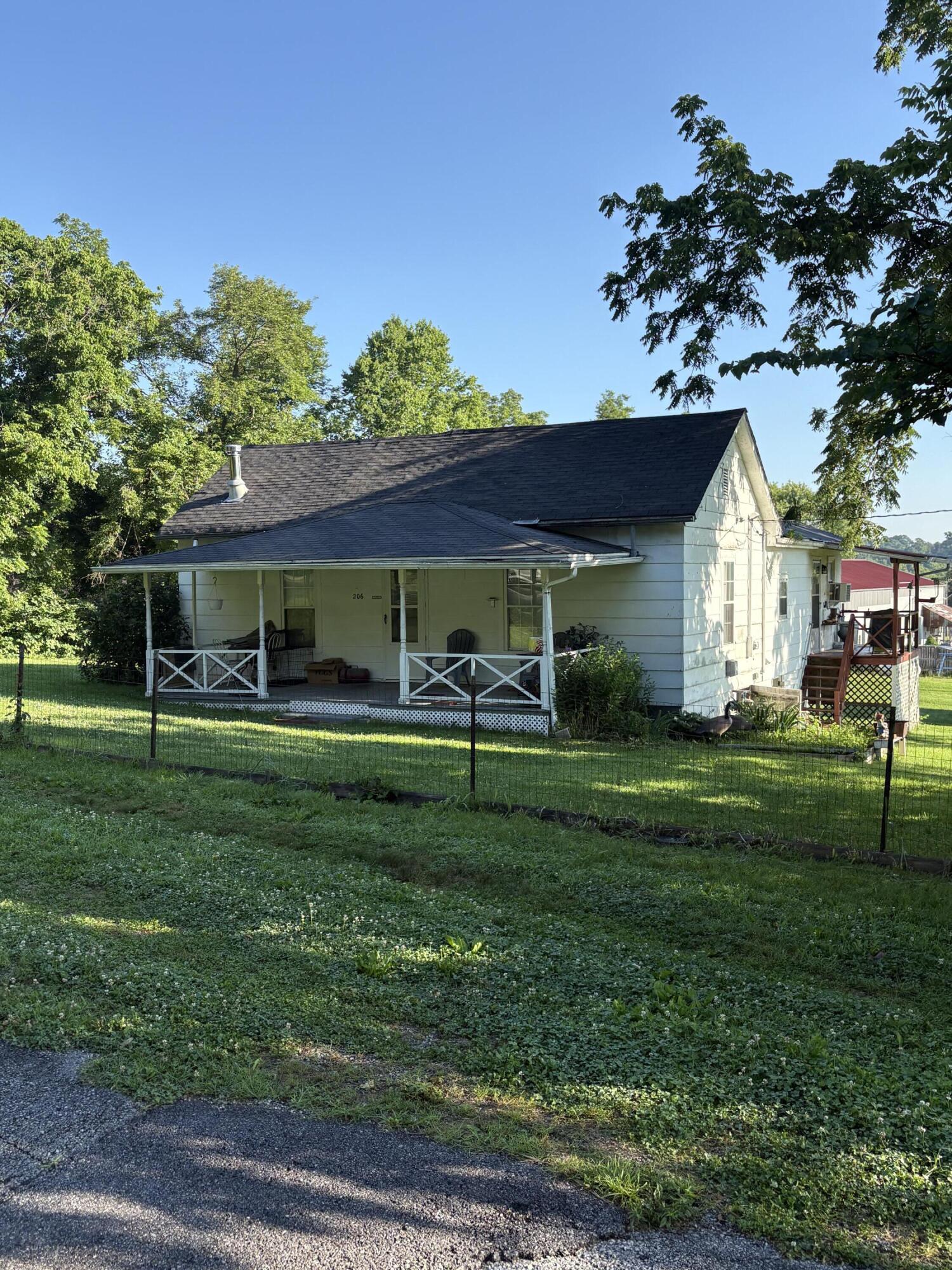 505 State Highway D — photo