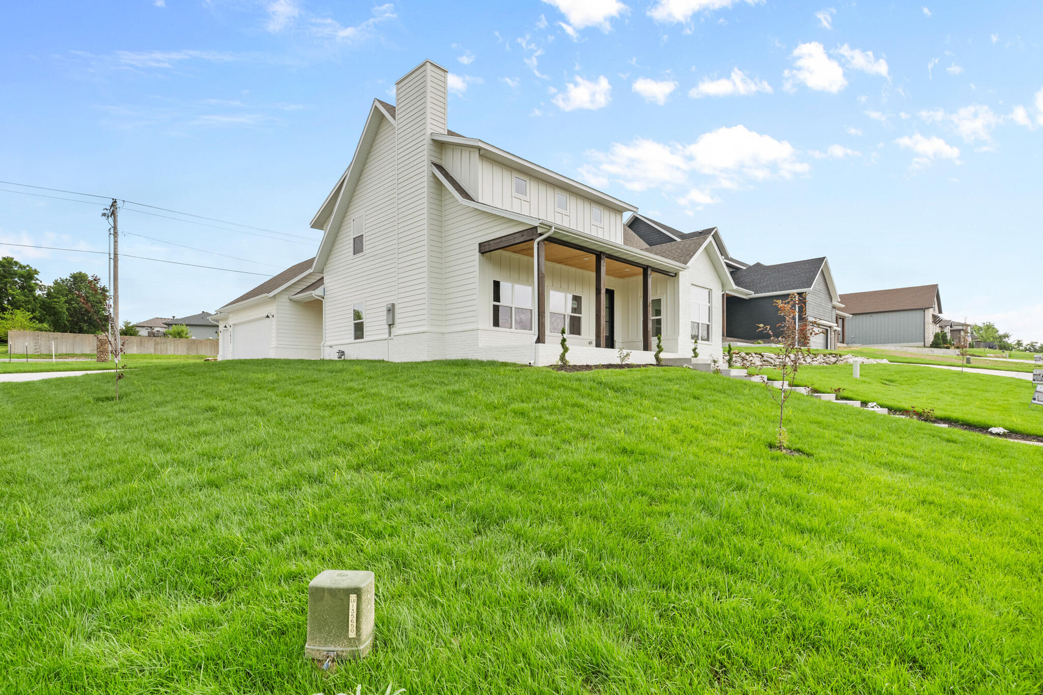 2033 E Will Street, Republic, MO 65738 — photo 2