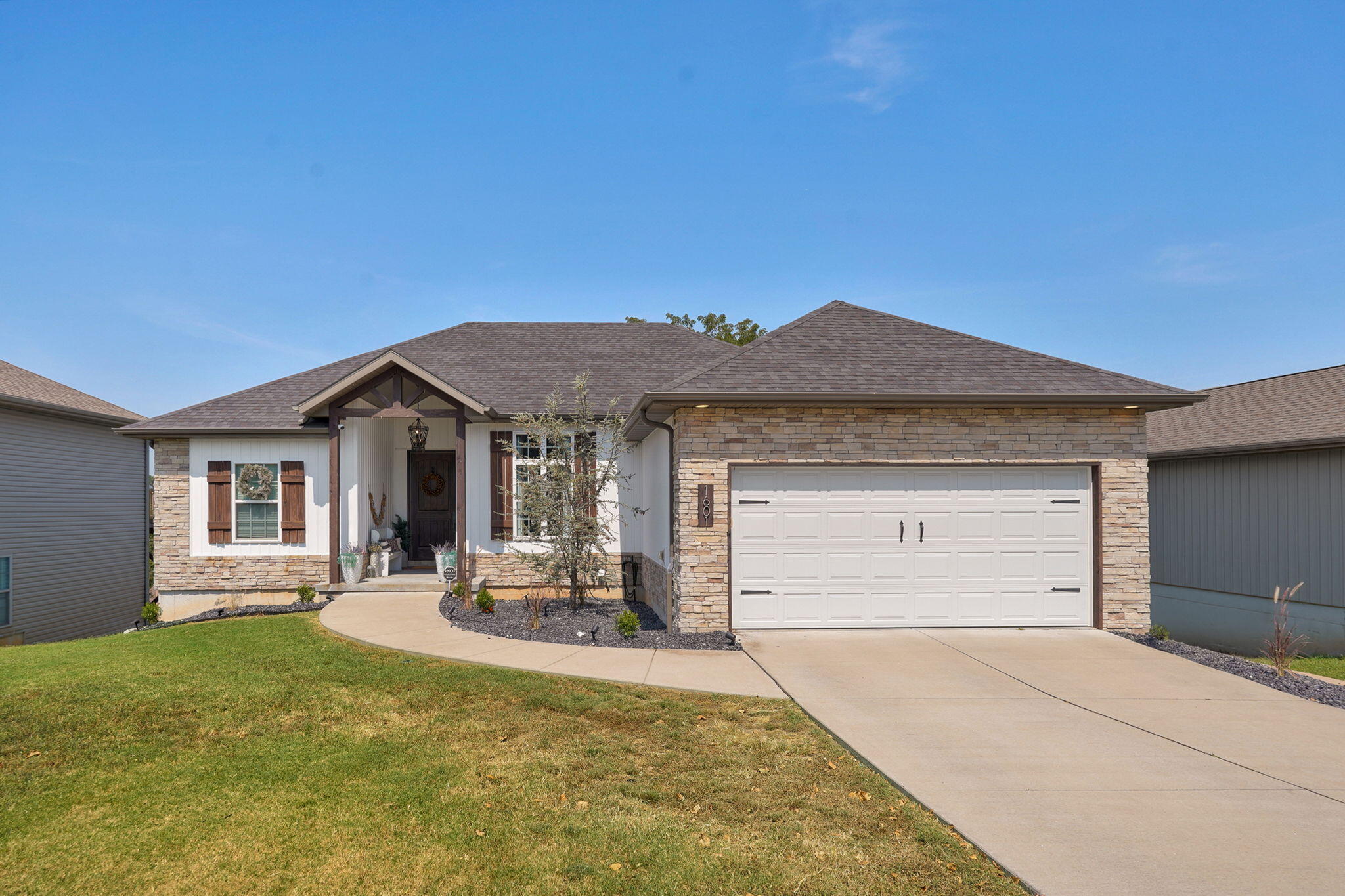 1601 E Fairwind — photo