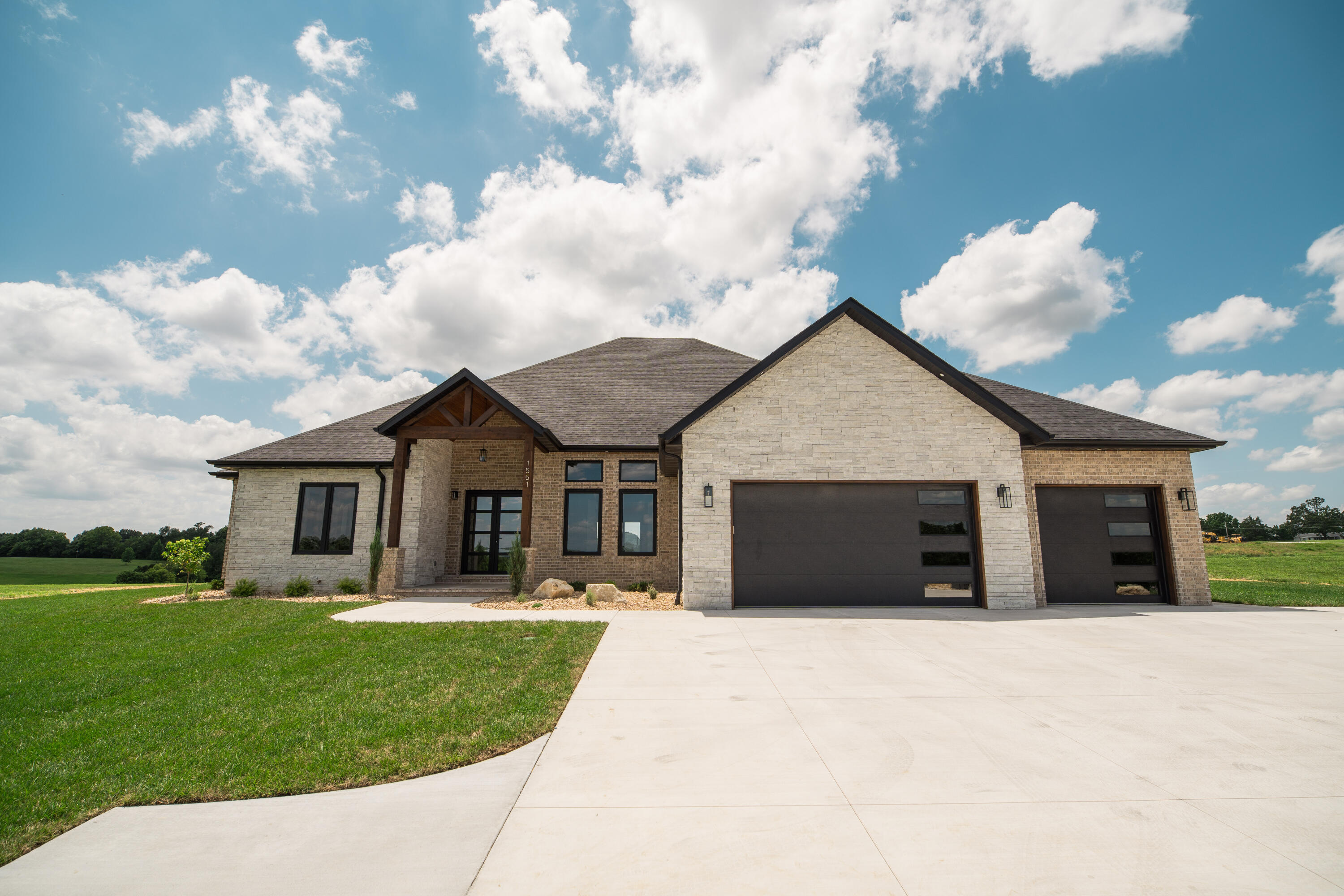1551 S Millridge Court — photo