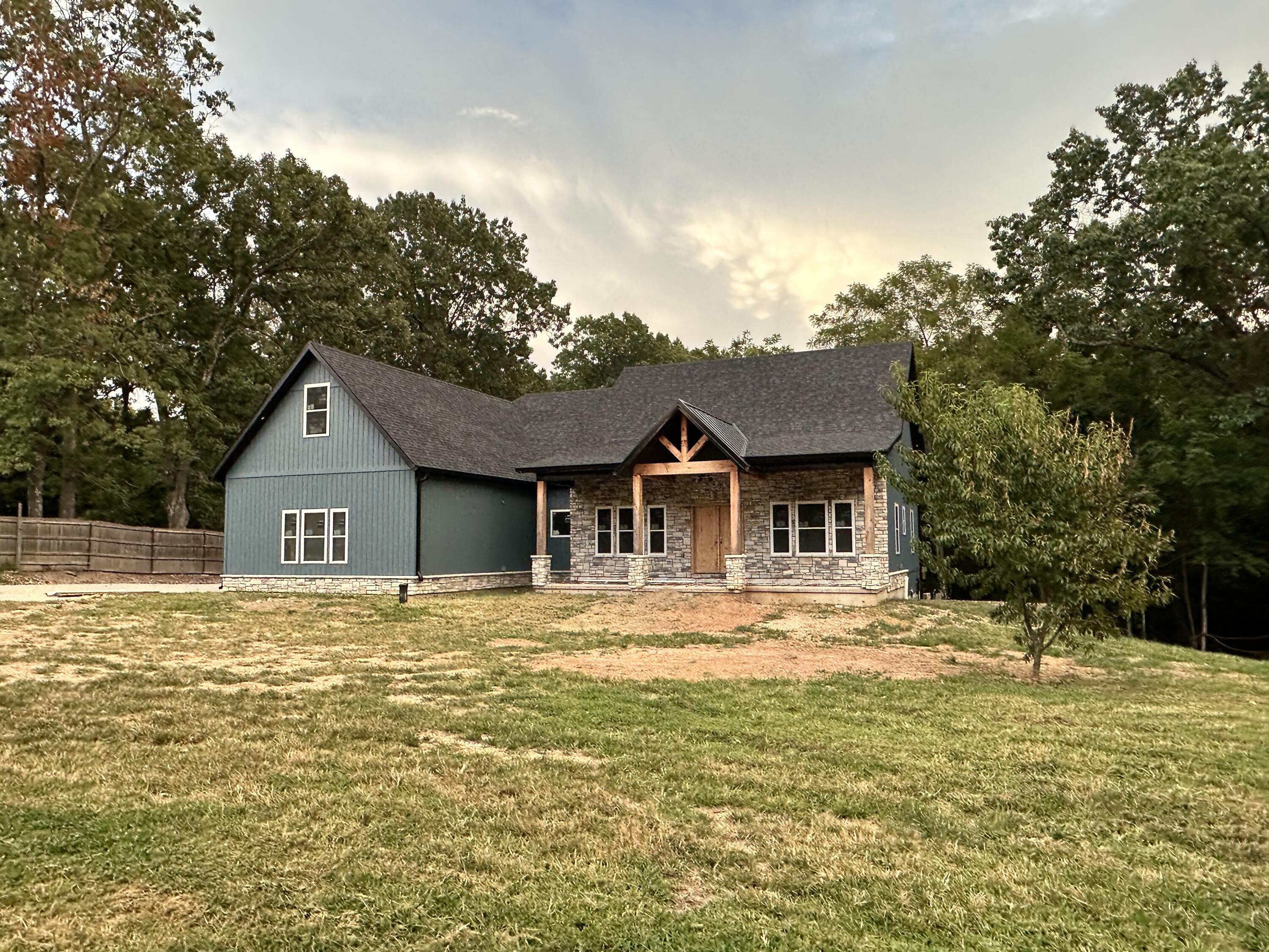 2094 N Farm Road 241 — photo
