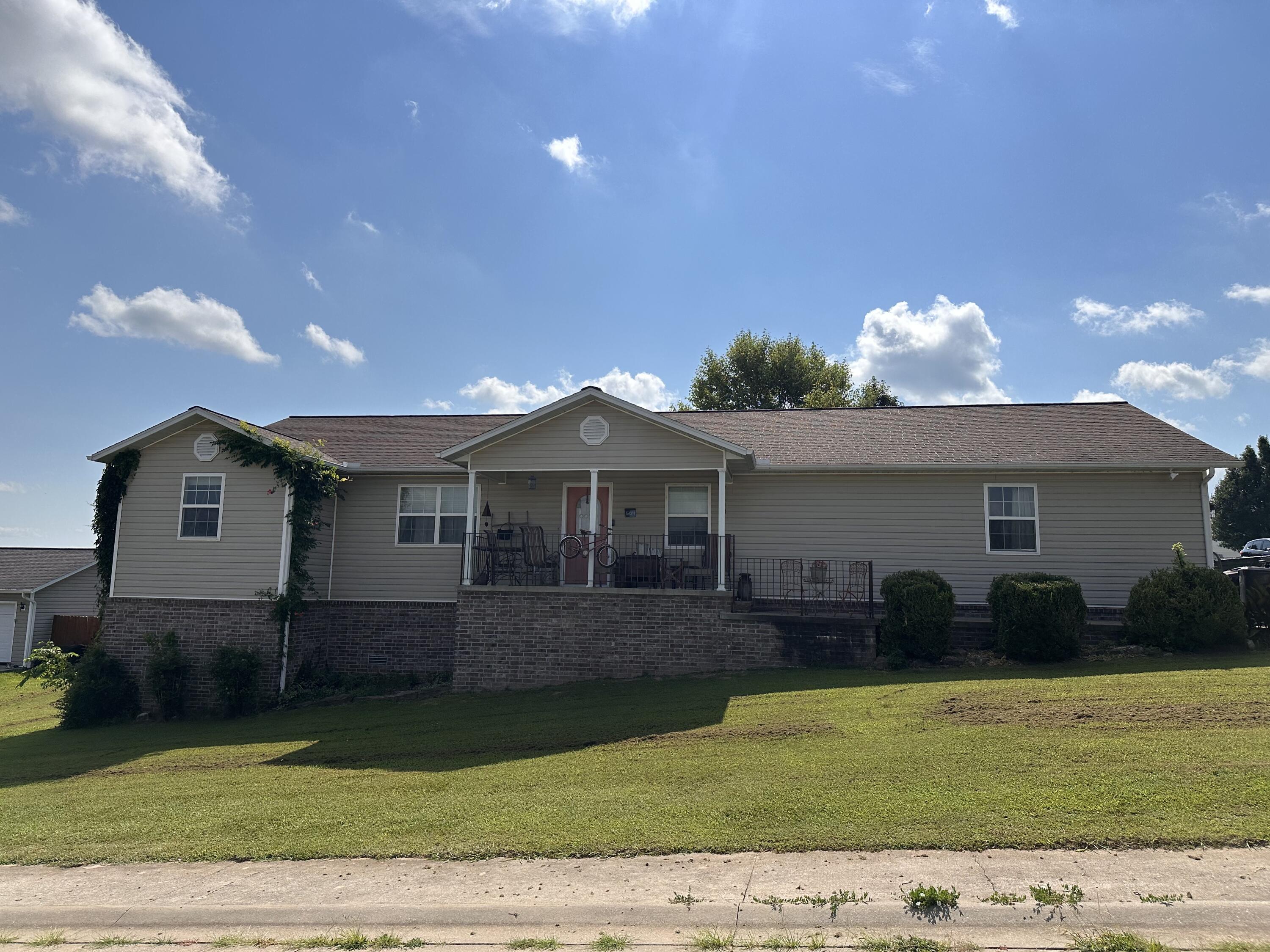 604 Paradise Heights Drive — photo