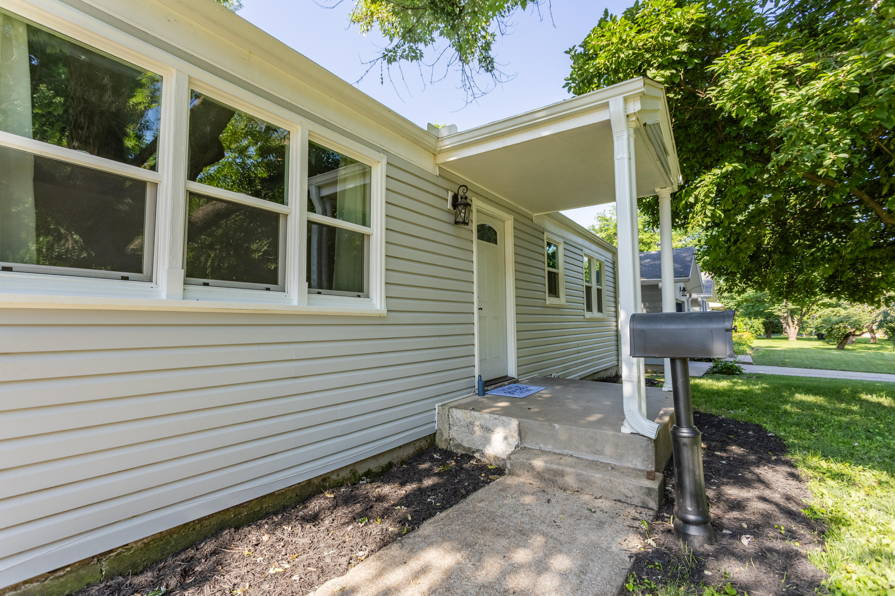 1318 E Cozy Street, Springfield, MO 65804 — photo 3