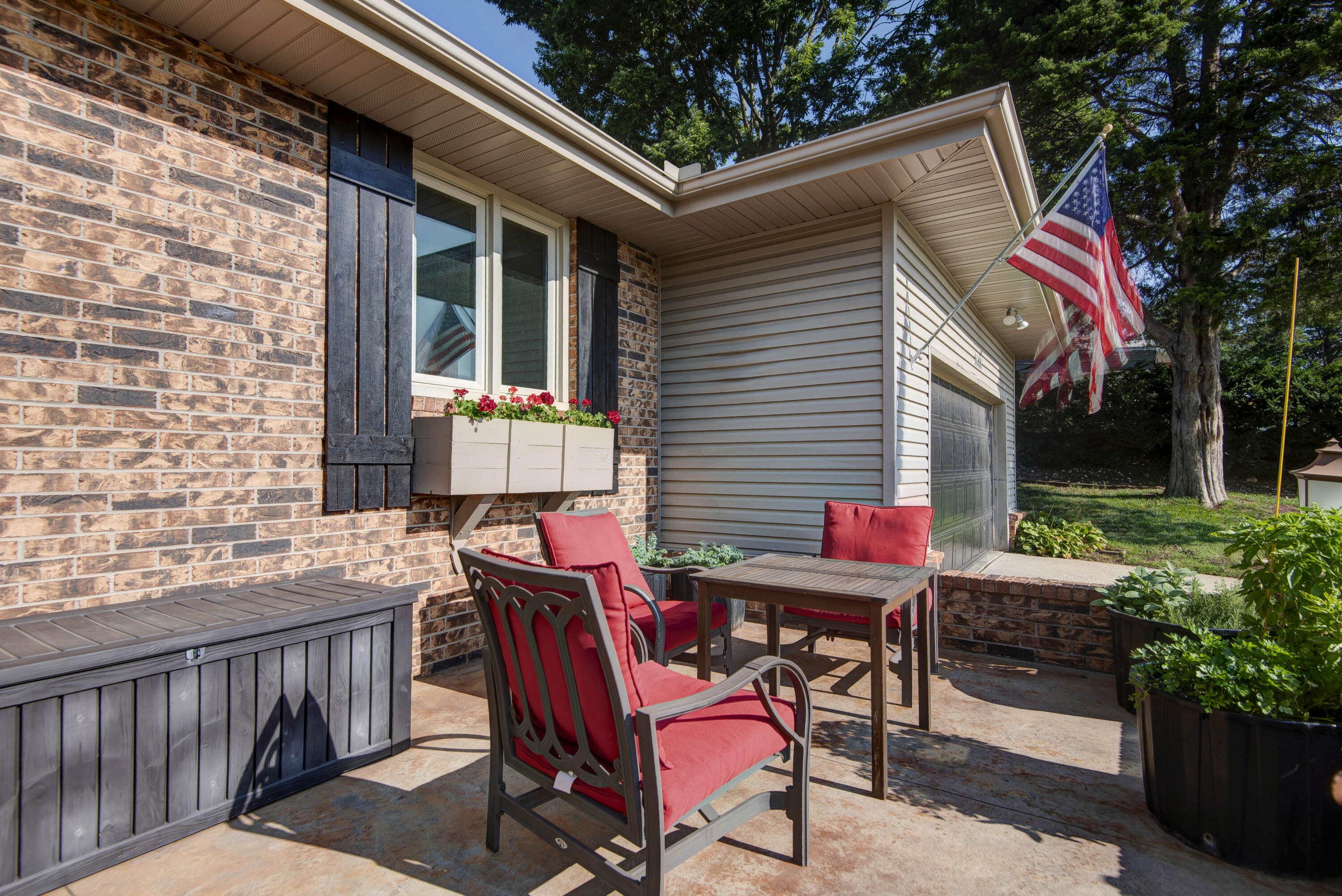 1433 S Charing Road, Springfield, MO 65809 — photo 3