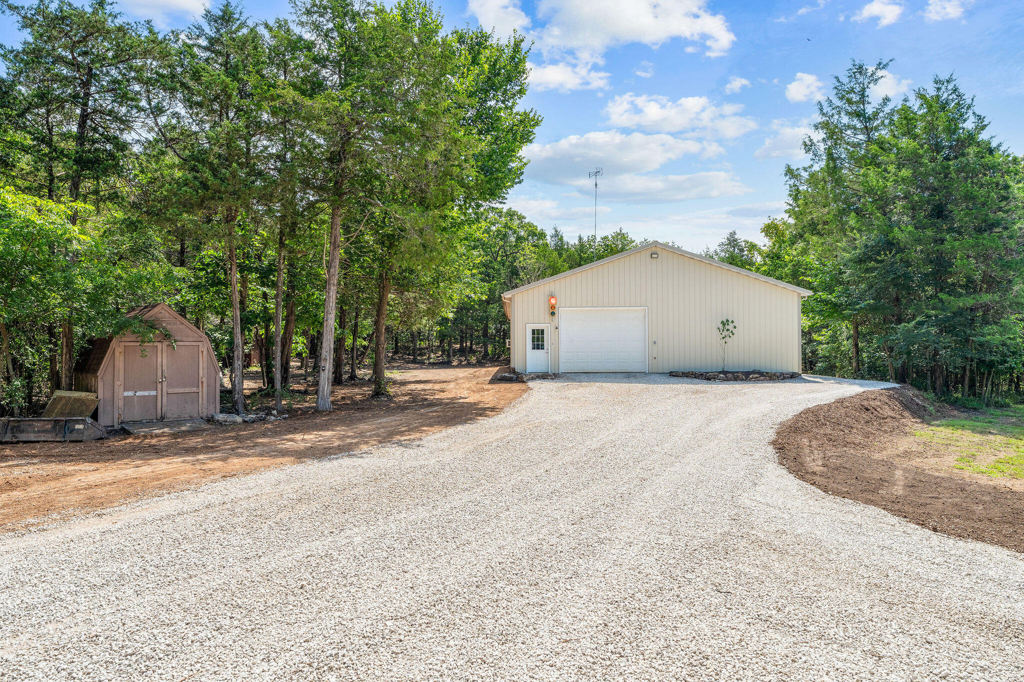 330 Hendrickson School Road — photo