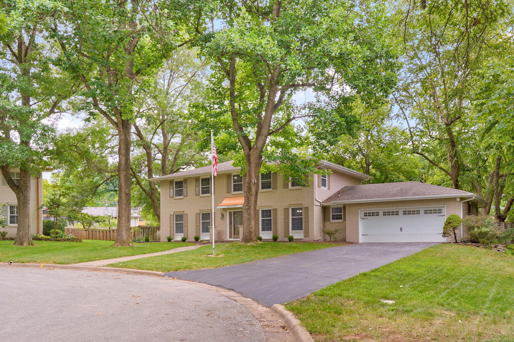 2435 E Michelle Place, Springfield, MO 65804 — photo 2