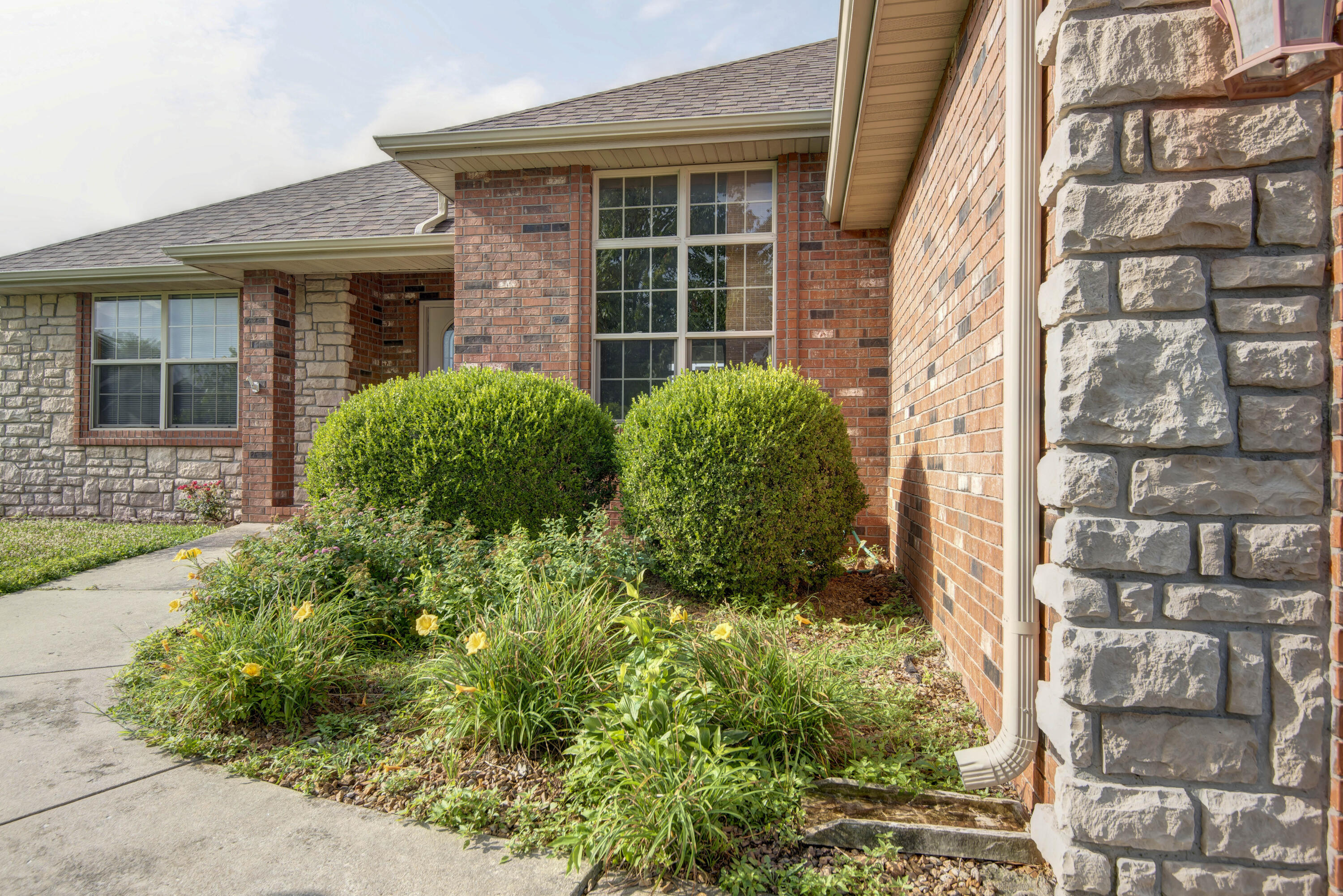 630 Meadowgate Drive — photo