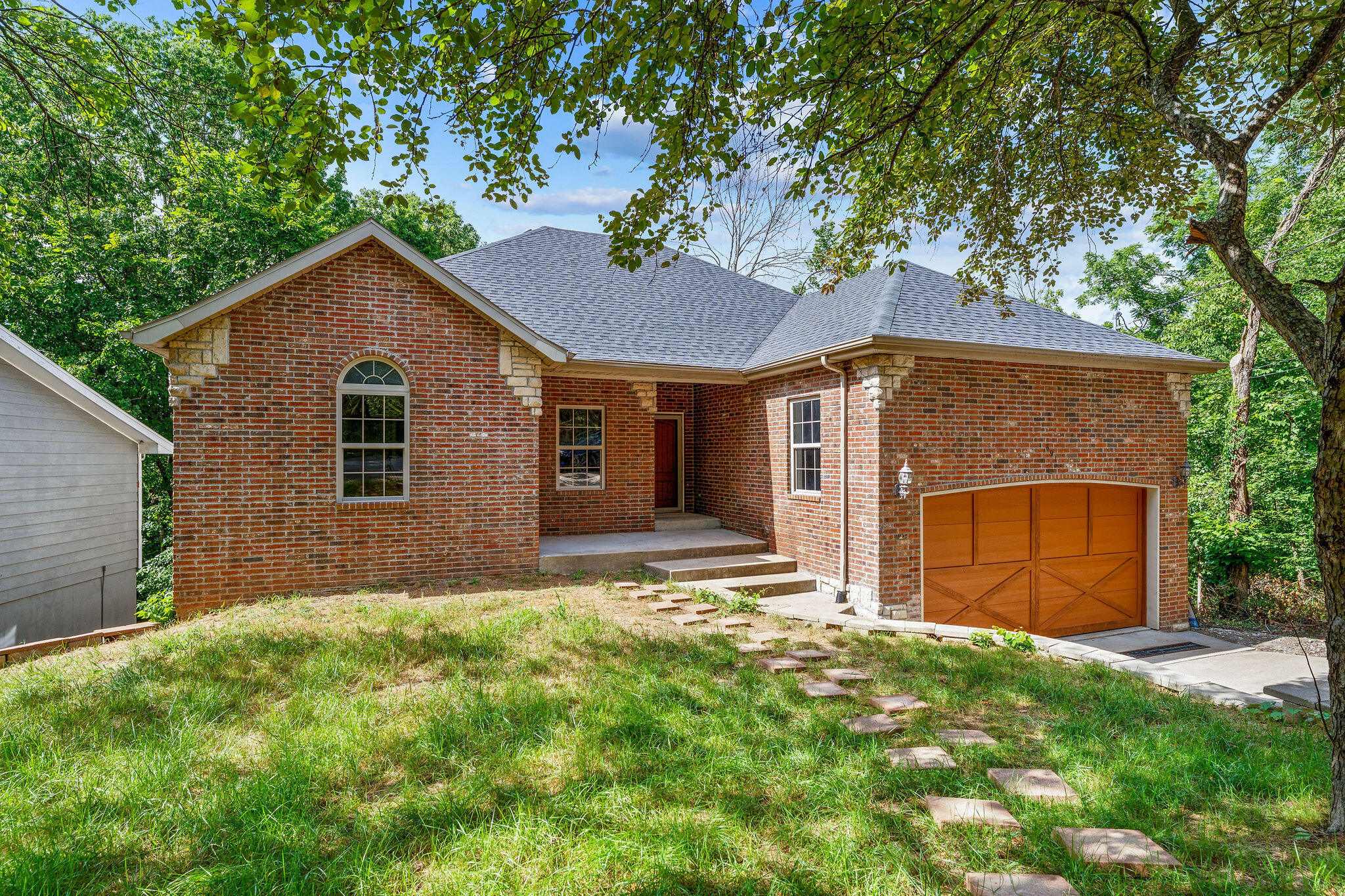 891 Valley View Drive — photo