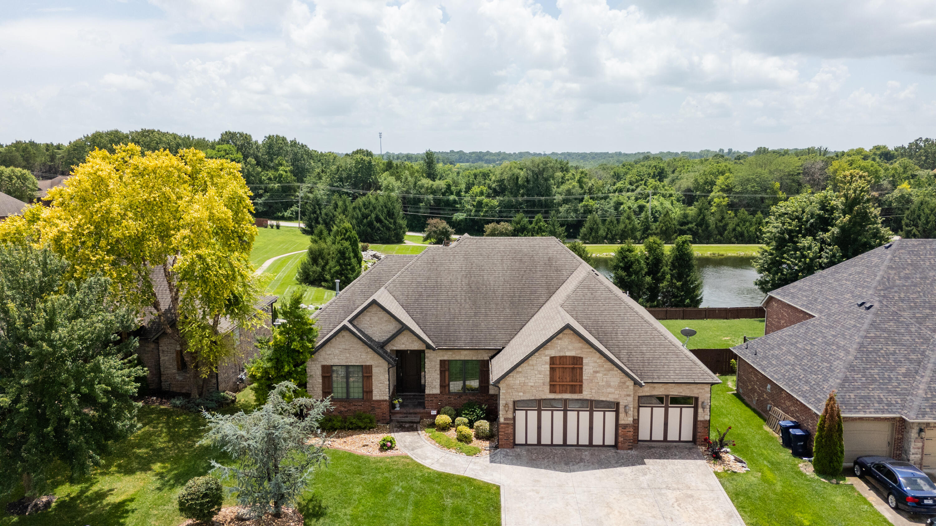 2818 E Cherrybark Street, Springfield, MO 65804 — photo 2