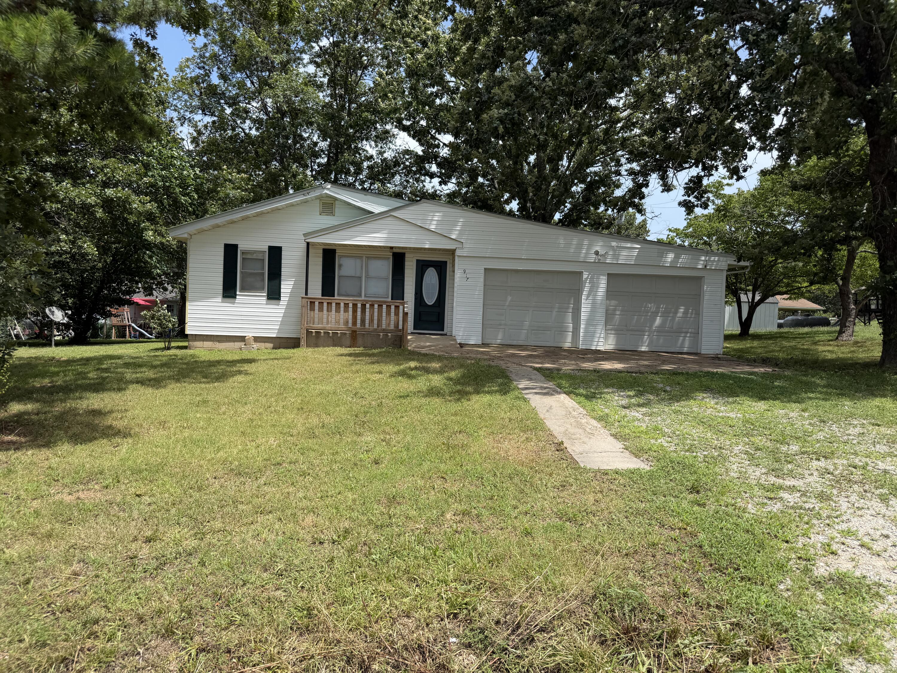 917 S Elm Street — photo