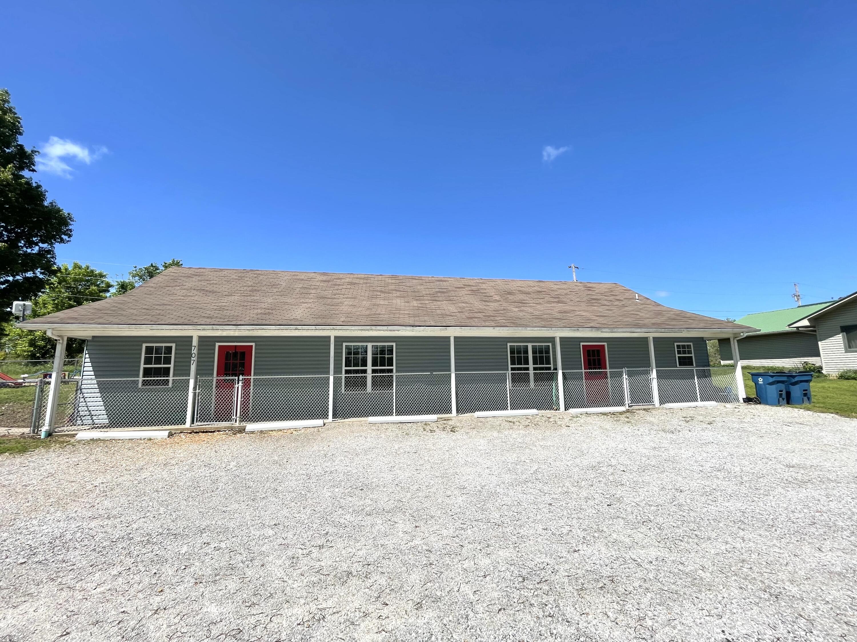 707 S Hemphill Street — photo