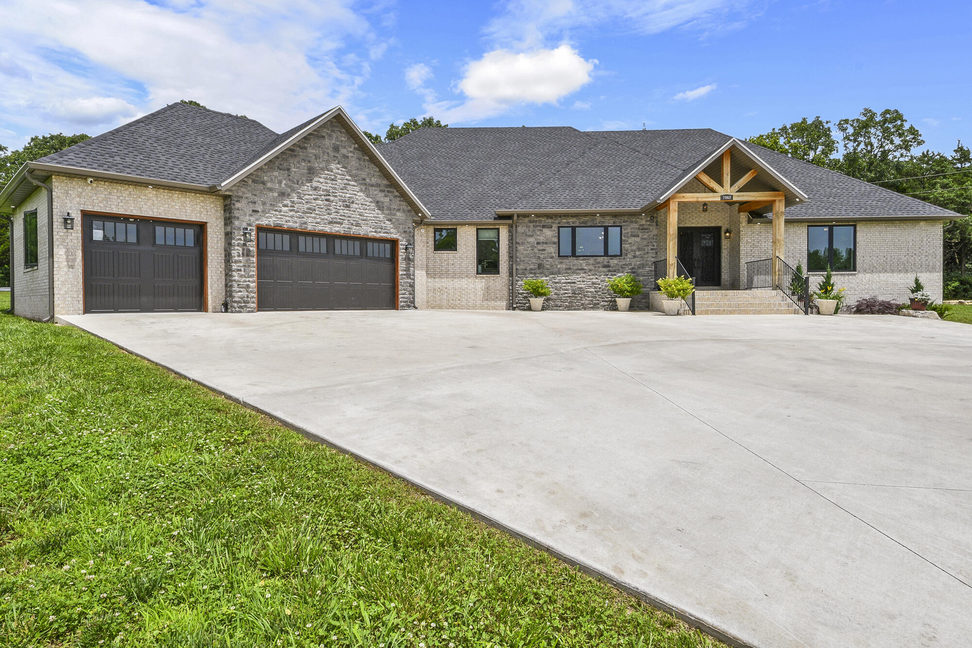 7962 N Cedar Springs Lane — photo