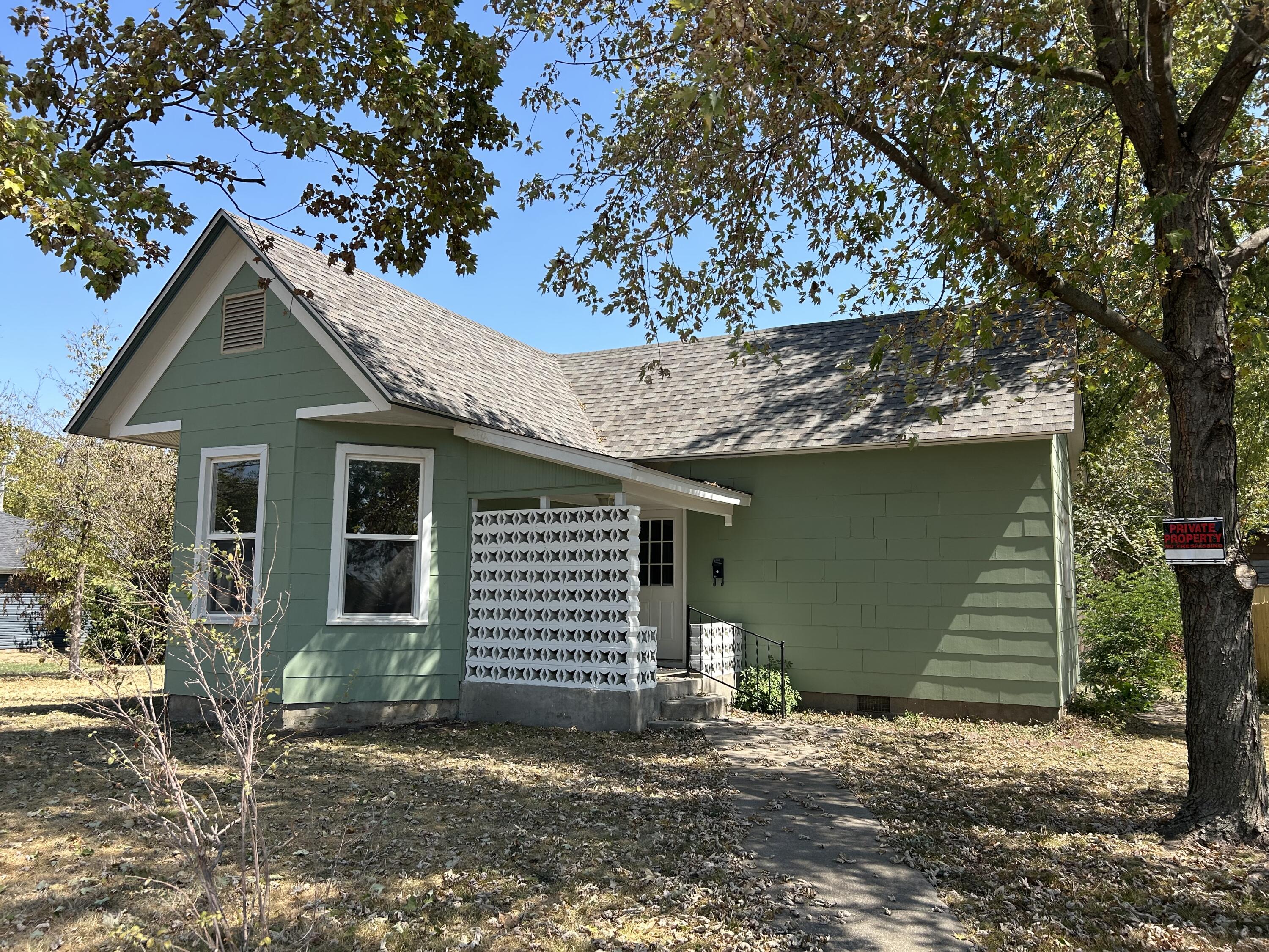 309 S Locust Street — photo