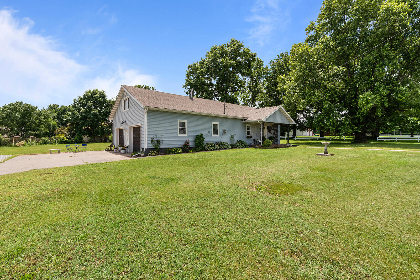 322 E Drive Street, Clever, MO 65631 — photo 3