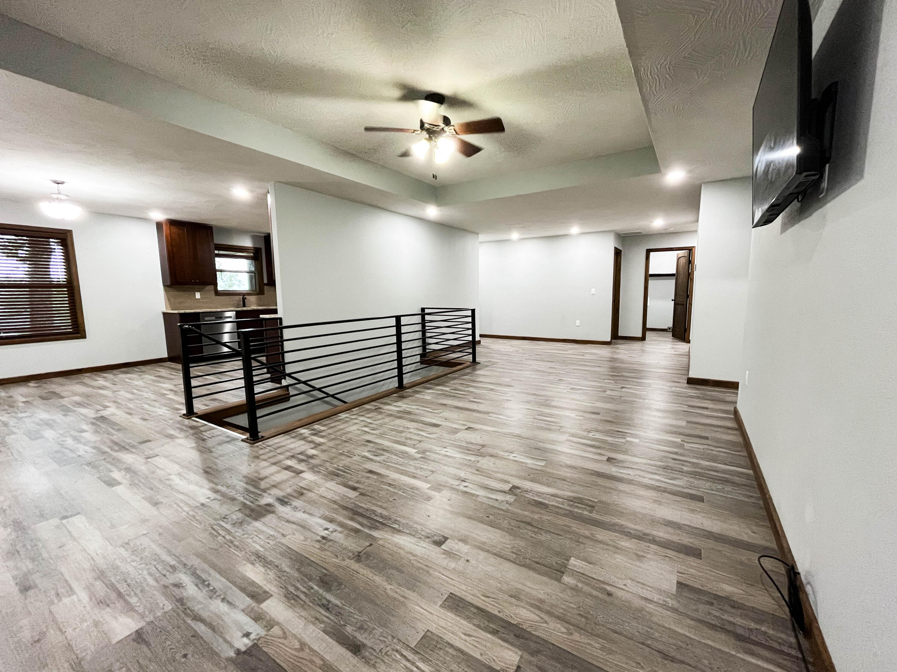 207 Juniper Avenue, Cabool, MO 65689 — photo 2